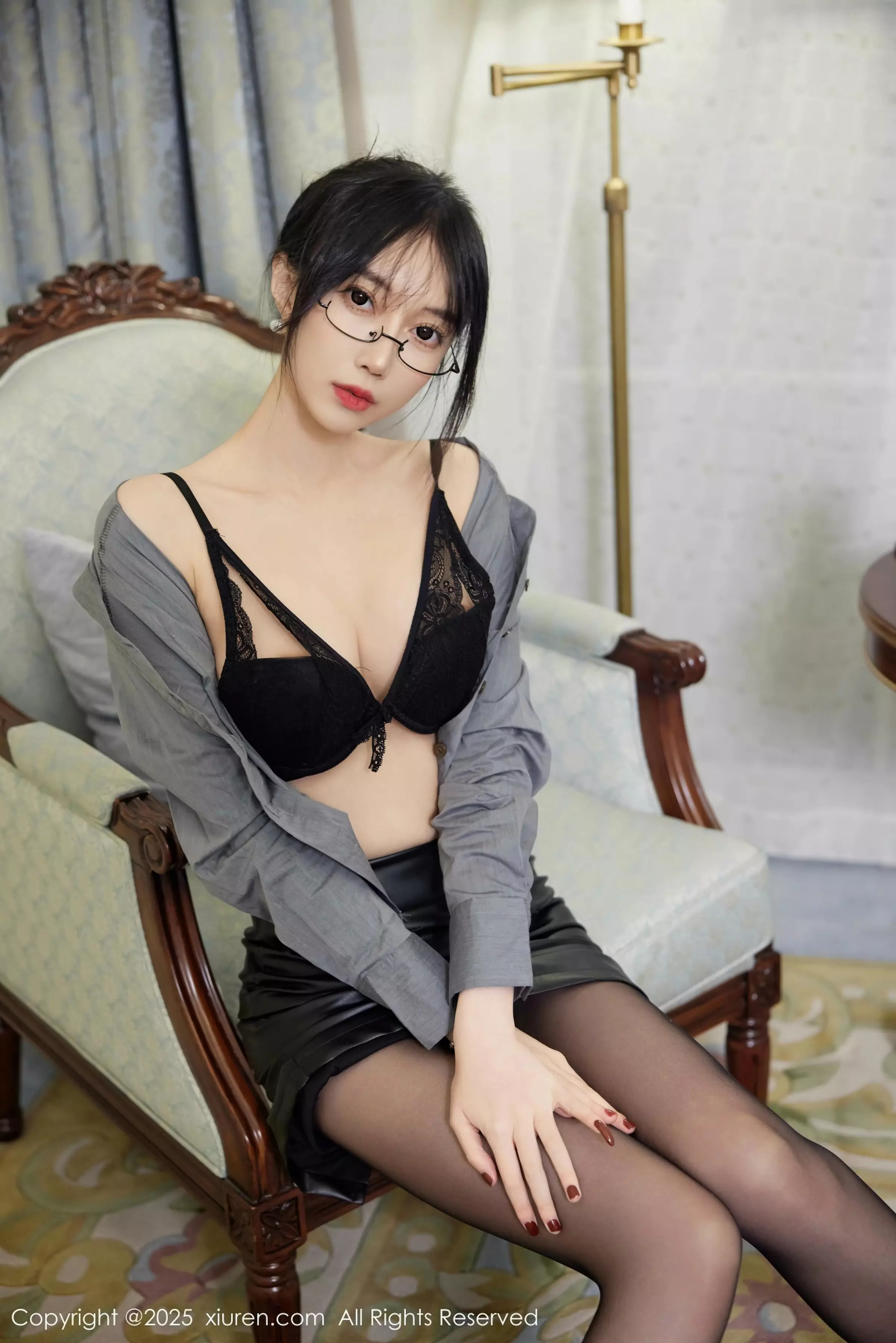 [XiuRen]高清写真图 2025.03.19 No.10043 玥儿玥er 杭州旅拍