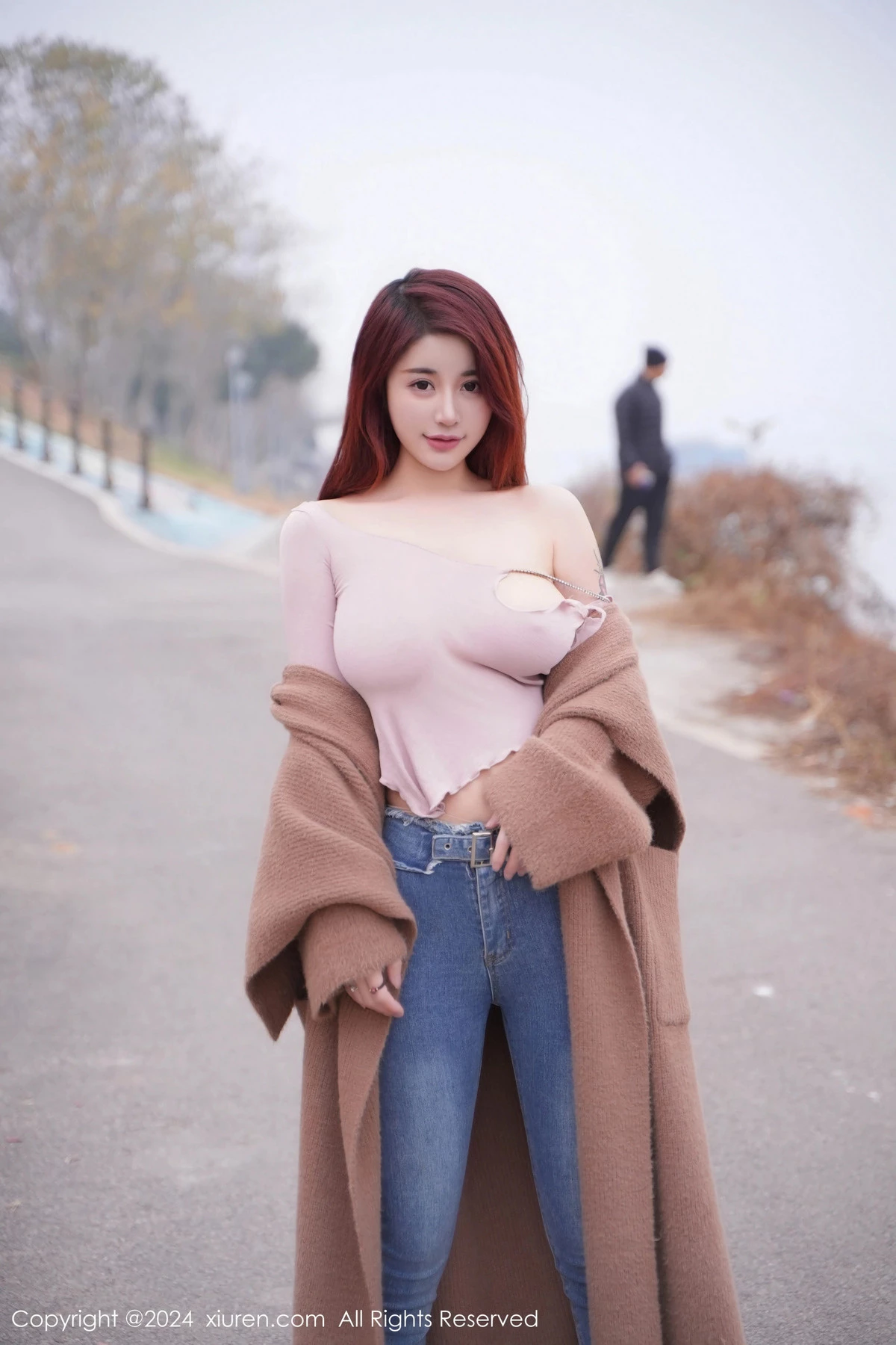 [XiuRen]高清写真图 2024.02.06 No.8076 美七Mia 牛仔裤美臀