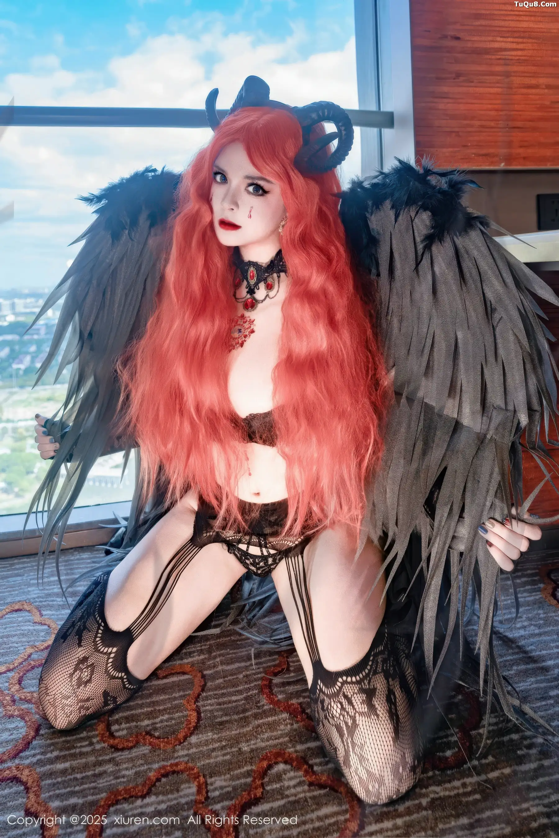 [XiuRen]高清写真图 2025.11.17 No.10994 伊丽莎有点白 蕾丝情趣内衣