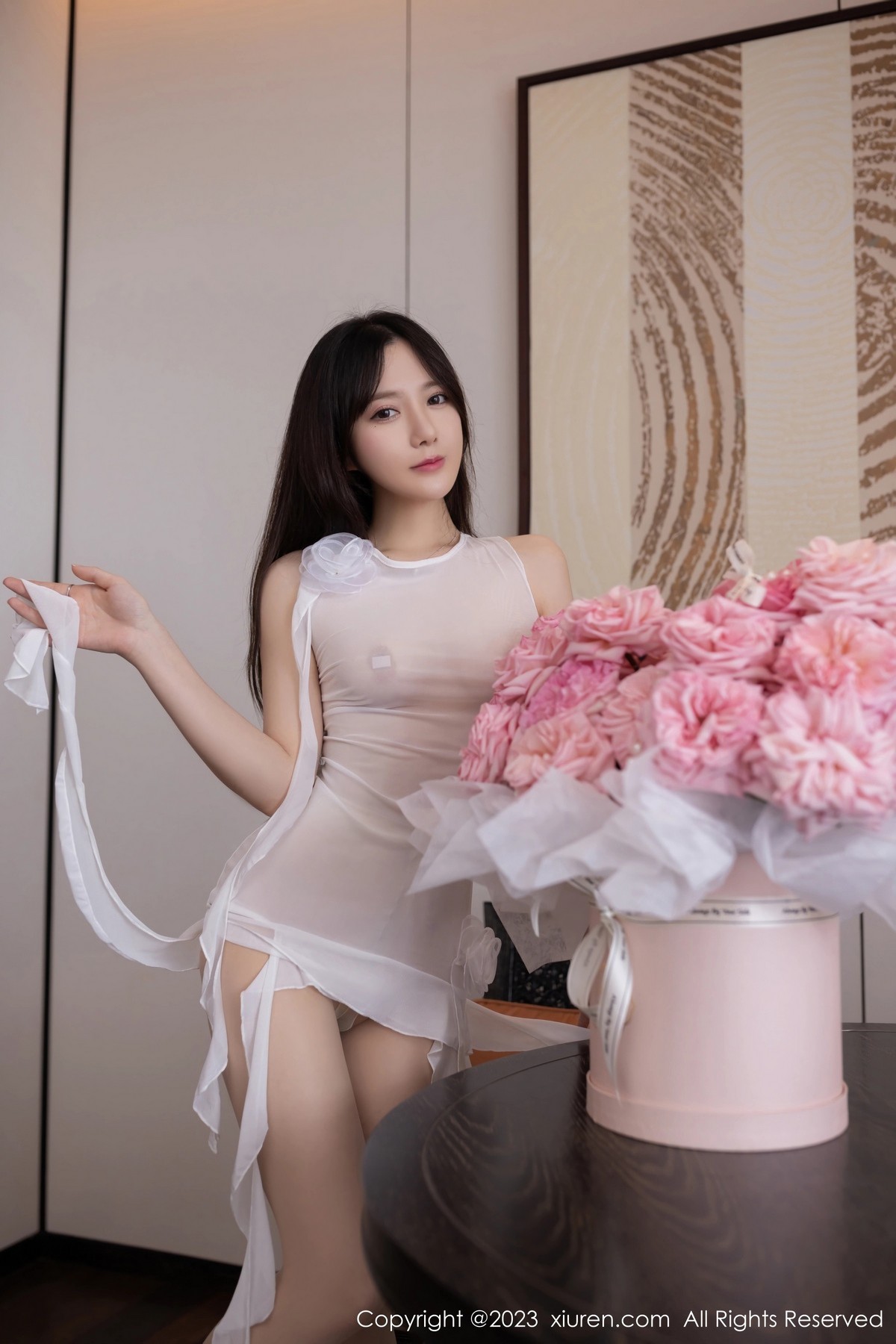 [XiuRen]高清写真图 2023.03.31 No.6512 鱼子酱Fish 美腿丝袜