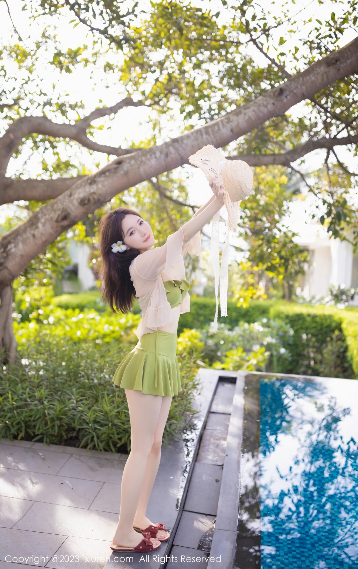 [XiuRen]高清写真图 2023.08.04 No.7189 鱼子酱Fish 户外美腿
