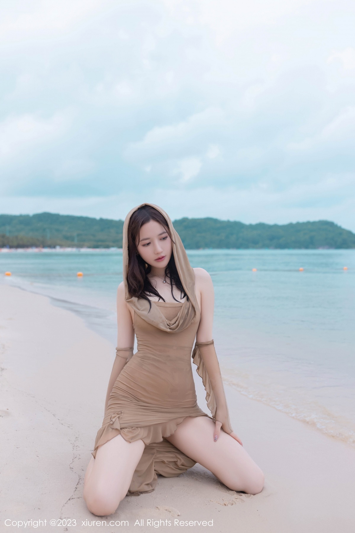 [XiuRen]高清写真图 2023.08.25 No.7288 鱼子酱Fish 沙滩美腿