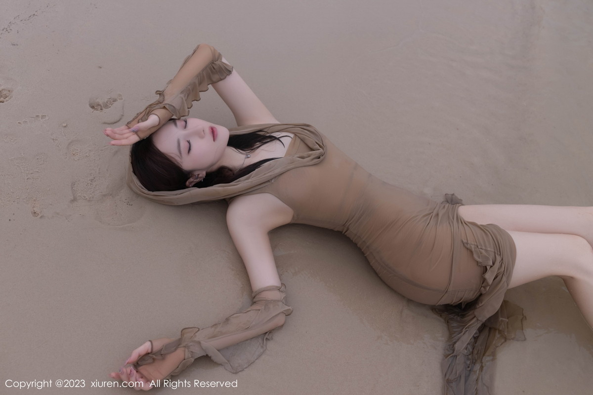 [XiuRen]高清写真图 2023.08.25 No.7288 鱼子酱Fish 沙滩美腿
