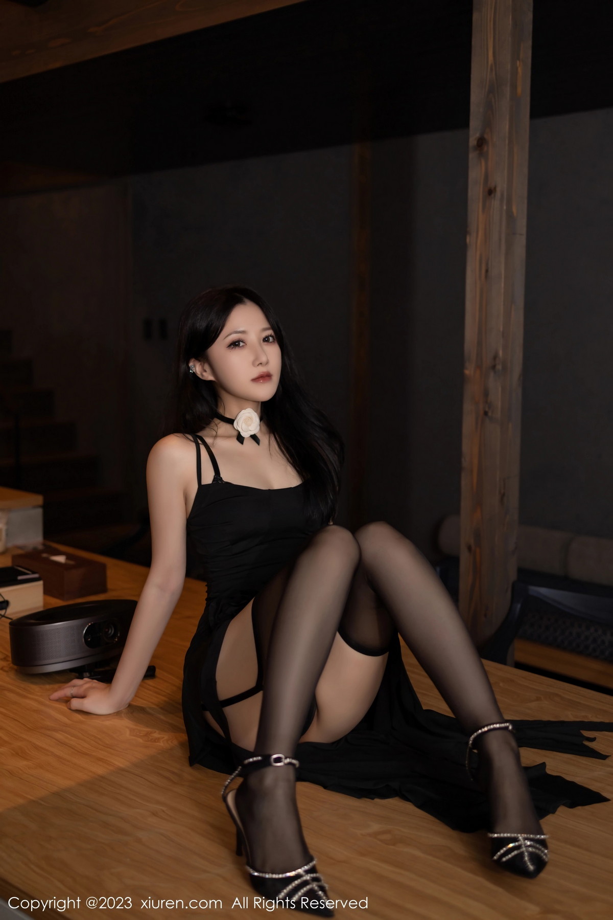 [XiuRen]高清写真图 2023.09.28 No.7460 鱼子酱Fish 黑丝美腿