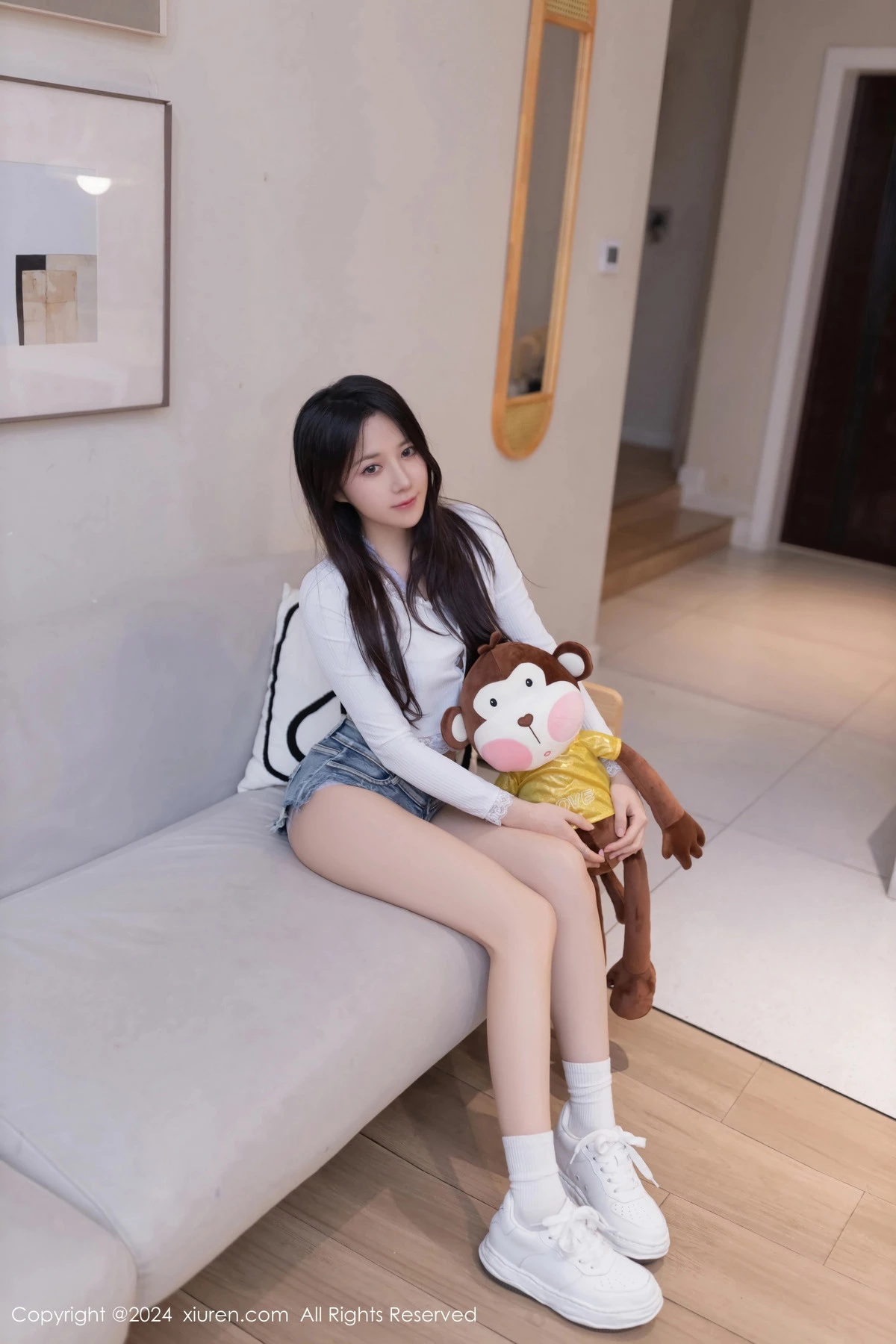 [XiuRen]高清写真图 2024.05.31 No.8639 鱼子酱Fish 美腿性感