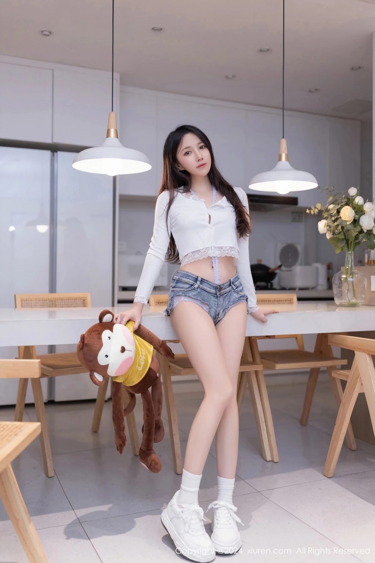 [XiuRen]高清写真图 2024.05.31 No.8639 鱼子酱Fish 美腿性感