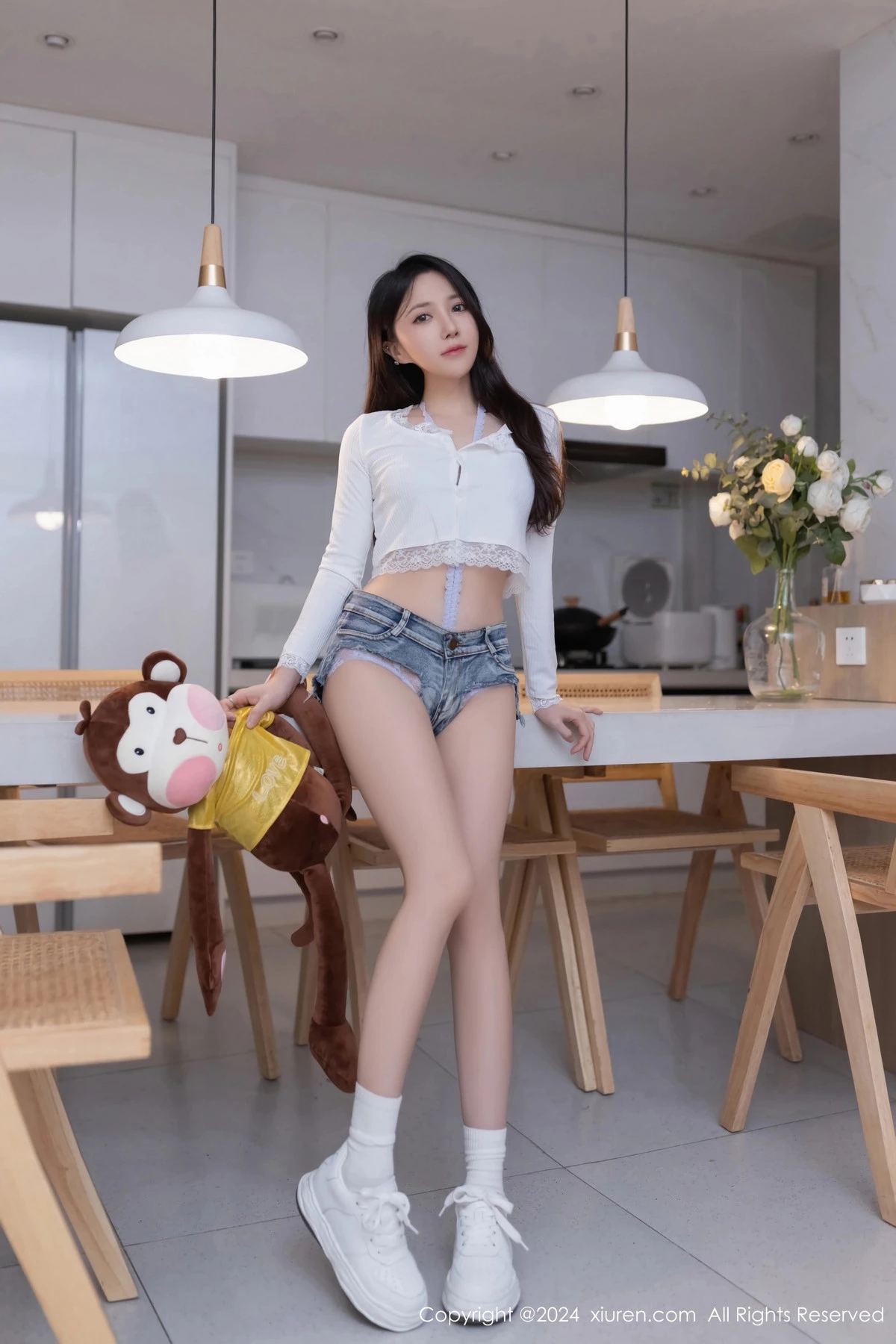 [XiuRen]高清写真图 2024.05.31 No.8639 鱼子酱Fish 美腿性感