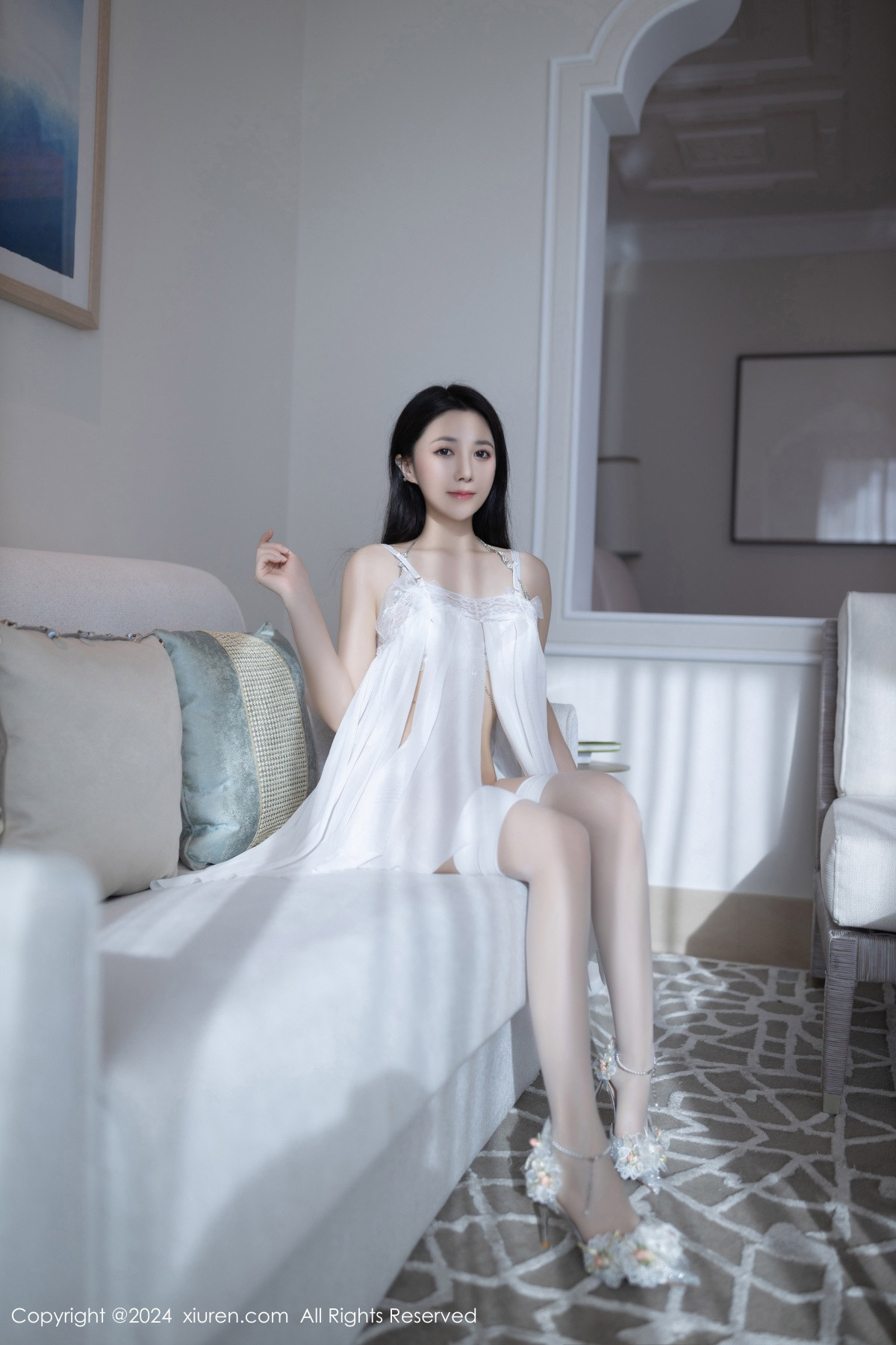 [XiuRen]高清写真图 2024.08.02 No.8962 鱼子酱Fish 丝袜美腿