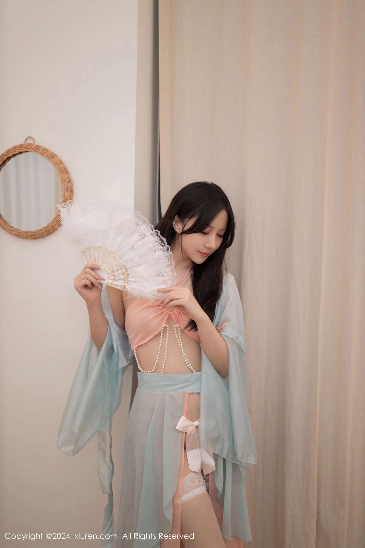 [XiuRen]高清写真图 2024.08.30 No.9093 鱼子酱Fish 丝袜美腿