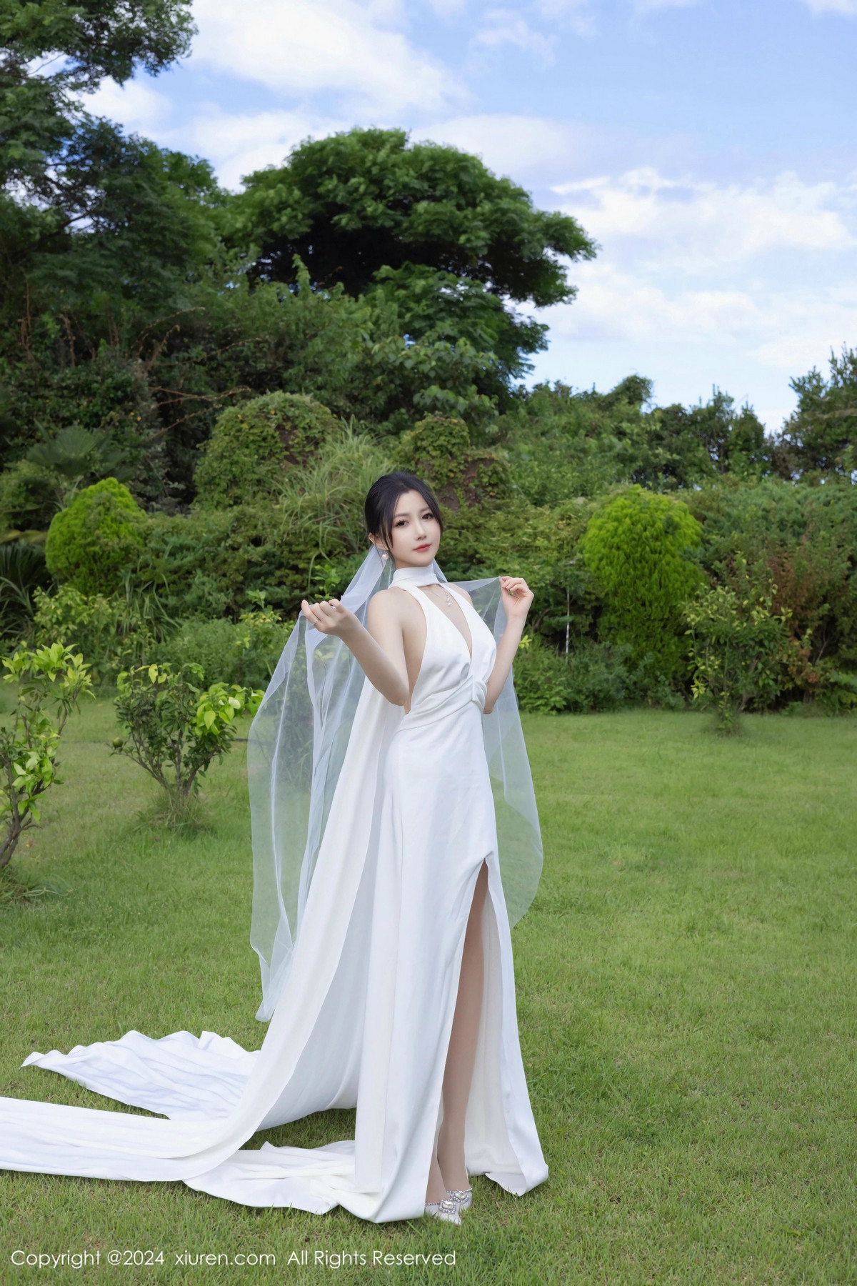 [XiuRen]高清写真图 2024.11.01 No.9387 鱼子酱Fish 丝袜美腿