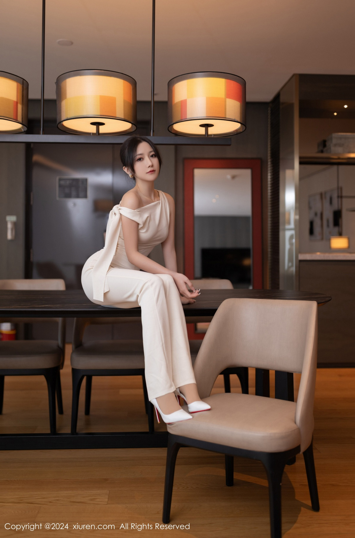 [XiuRen]高清写真图 2024.11.15 No.9457 鱼子酱Fish 丝袜美腿