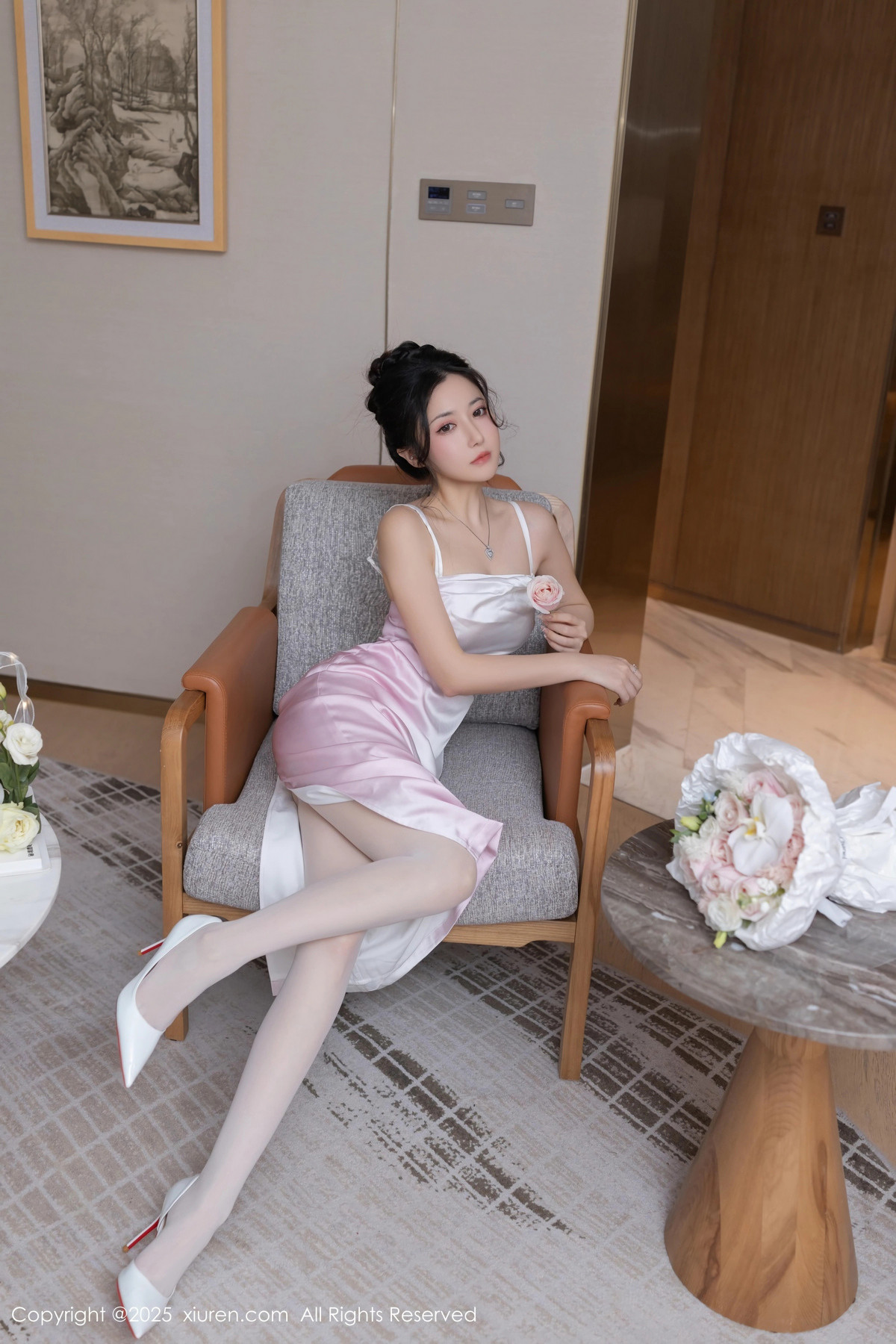 [XiuRen]高清写真图 2025.02.19 No.9907 鱼子酱Fish 丝袜美腿