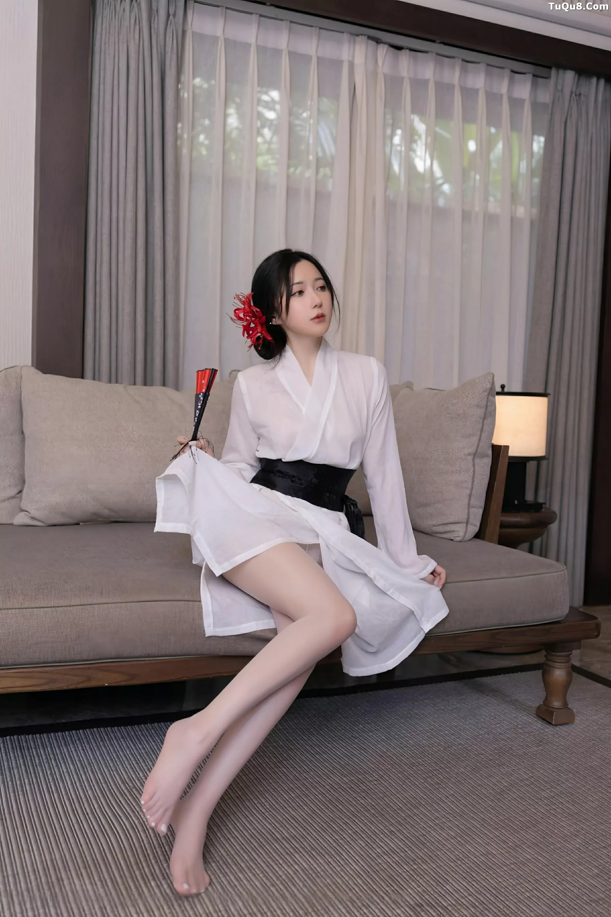 [XiuRen]高清写真图 2025.07.04 No.10514 鱼子酱Fish 白色丝袜