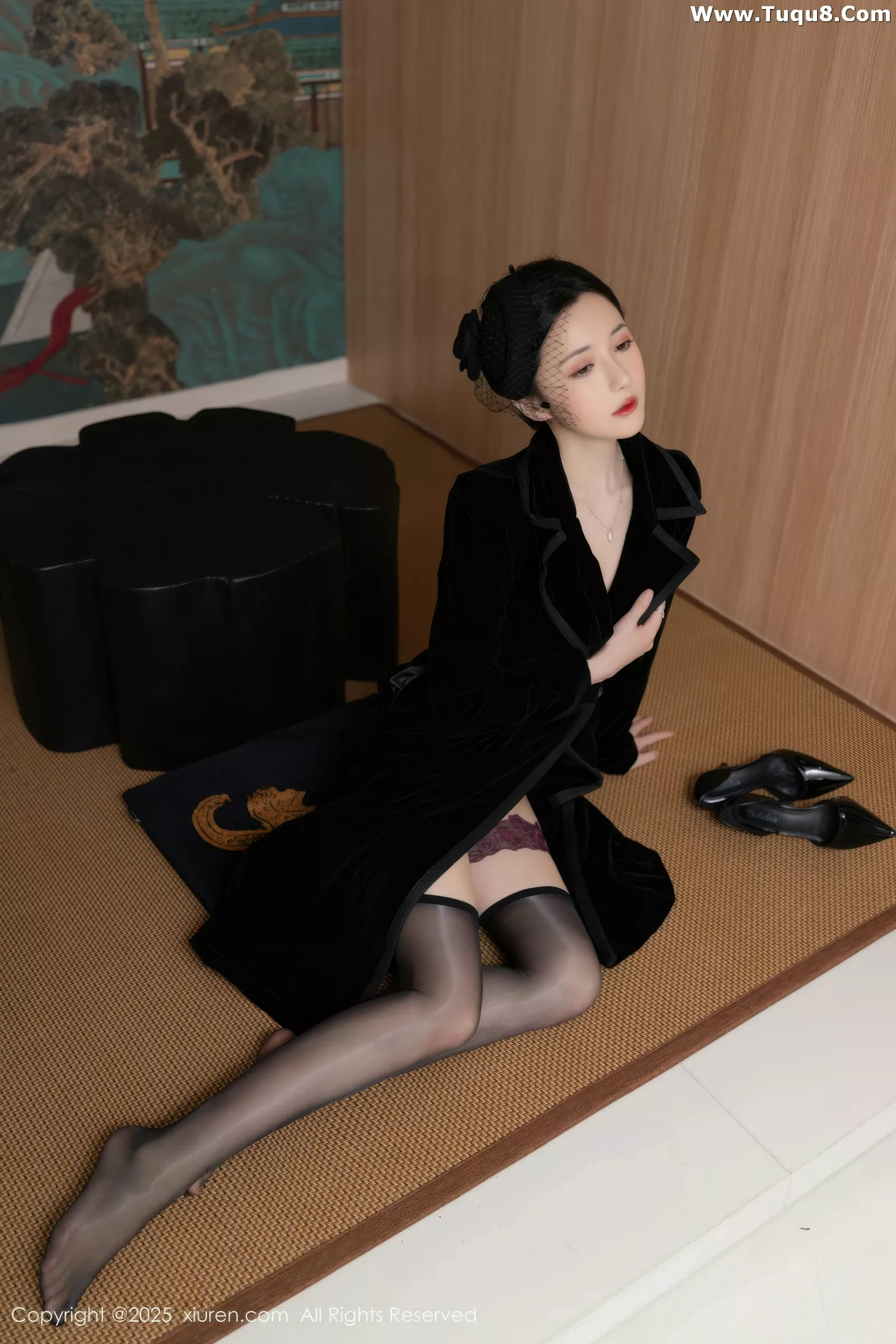 [XiuRen]高清写真图 2025.07.18 No.10564 鱼子酱Fish 魅惑黑丝