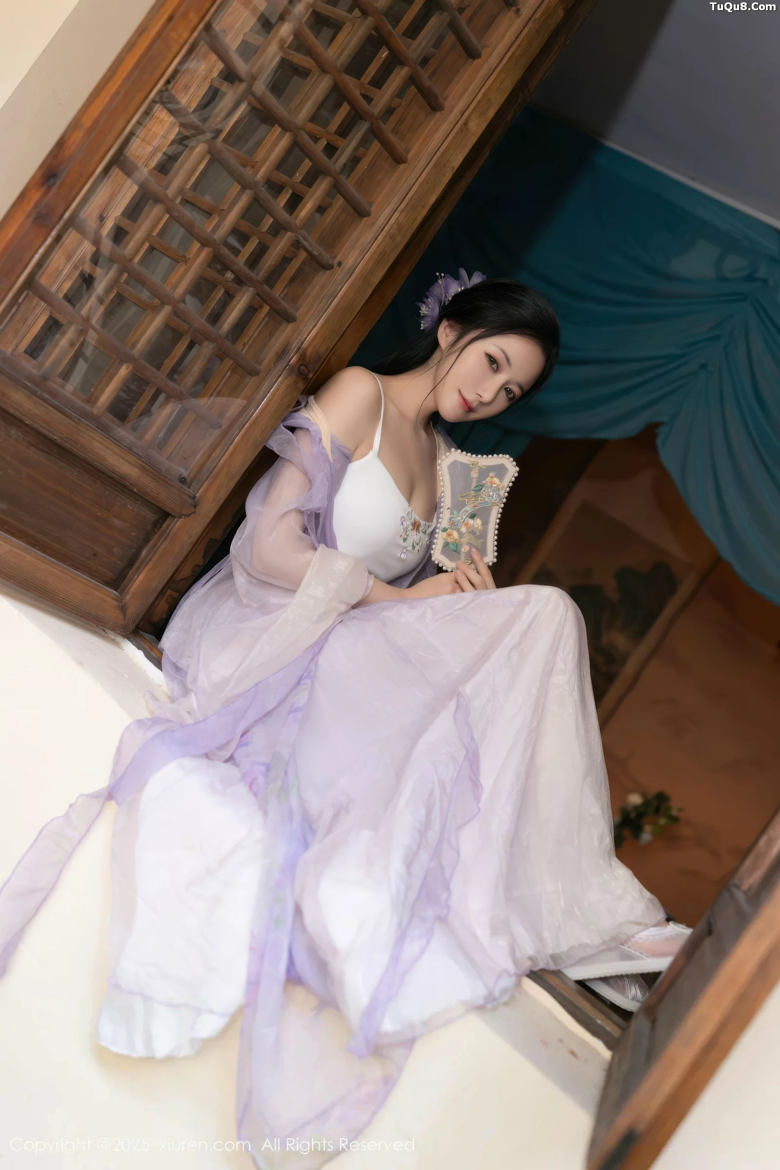 [XiuRen]高清写真图 2025.09.05 No.10737 鱼子酱Fish 紫色连衣裙