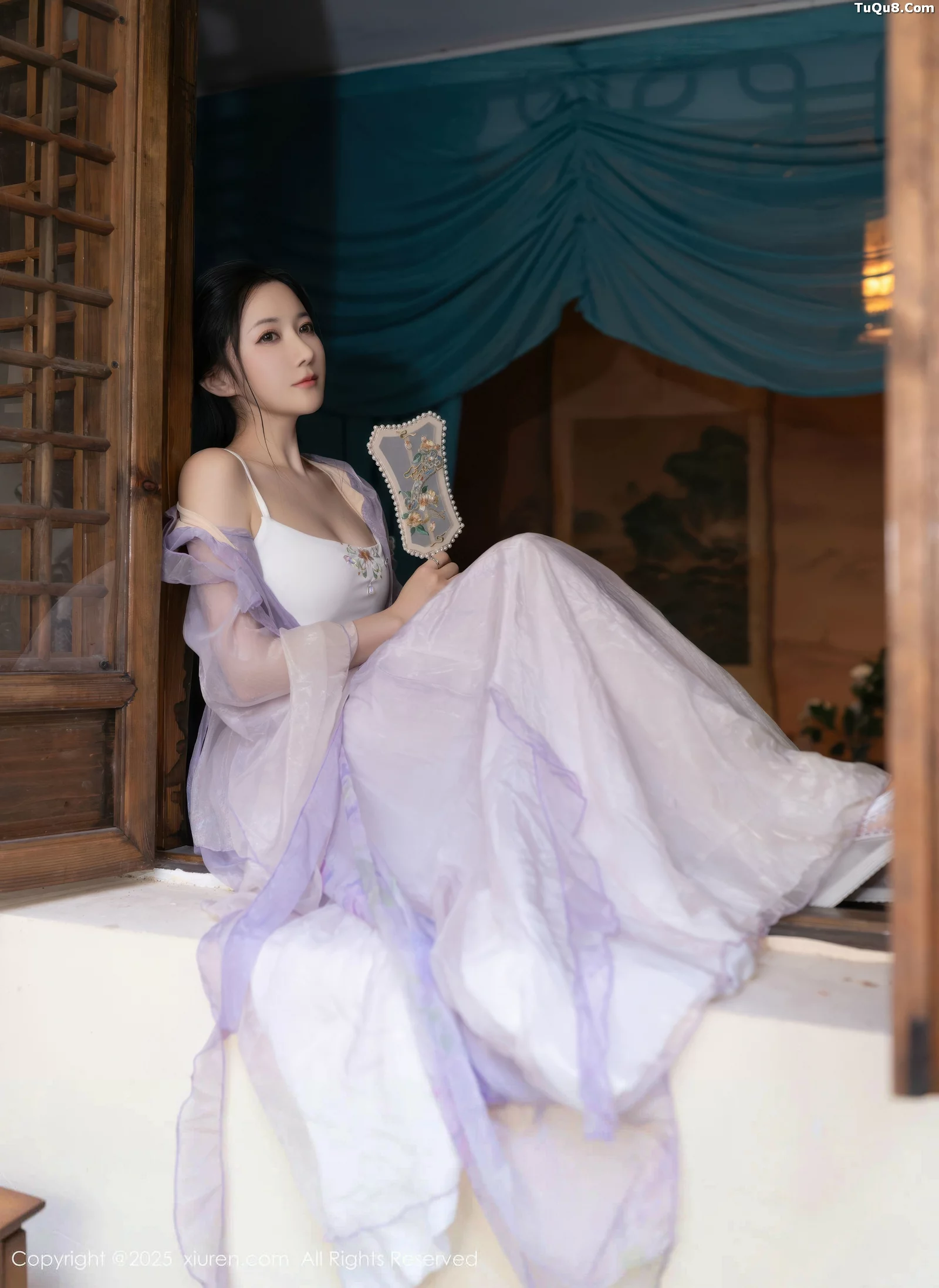 [XiuRen]高清写真图 2025.09.05 No.10737 鱼子酱Fish 紫色连衣裙