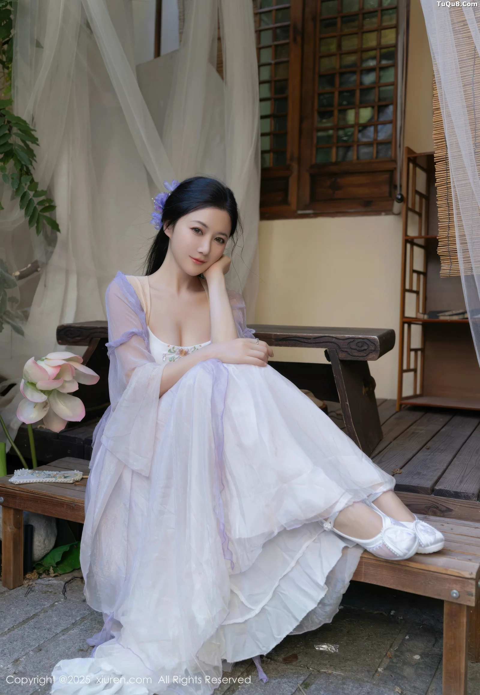 [XiuRen]高清写真图 2025.09.05 No.10737 鱼子酱Fish 紫色连衣裙