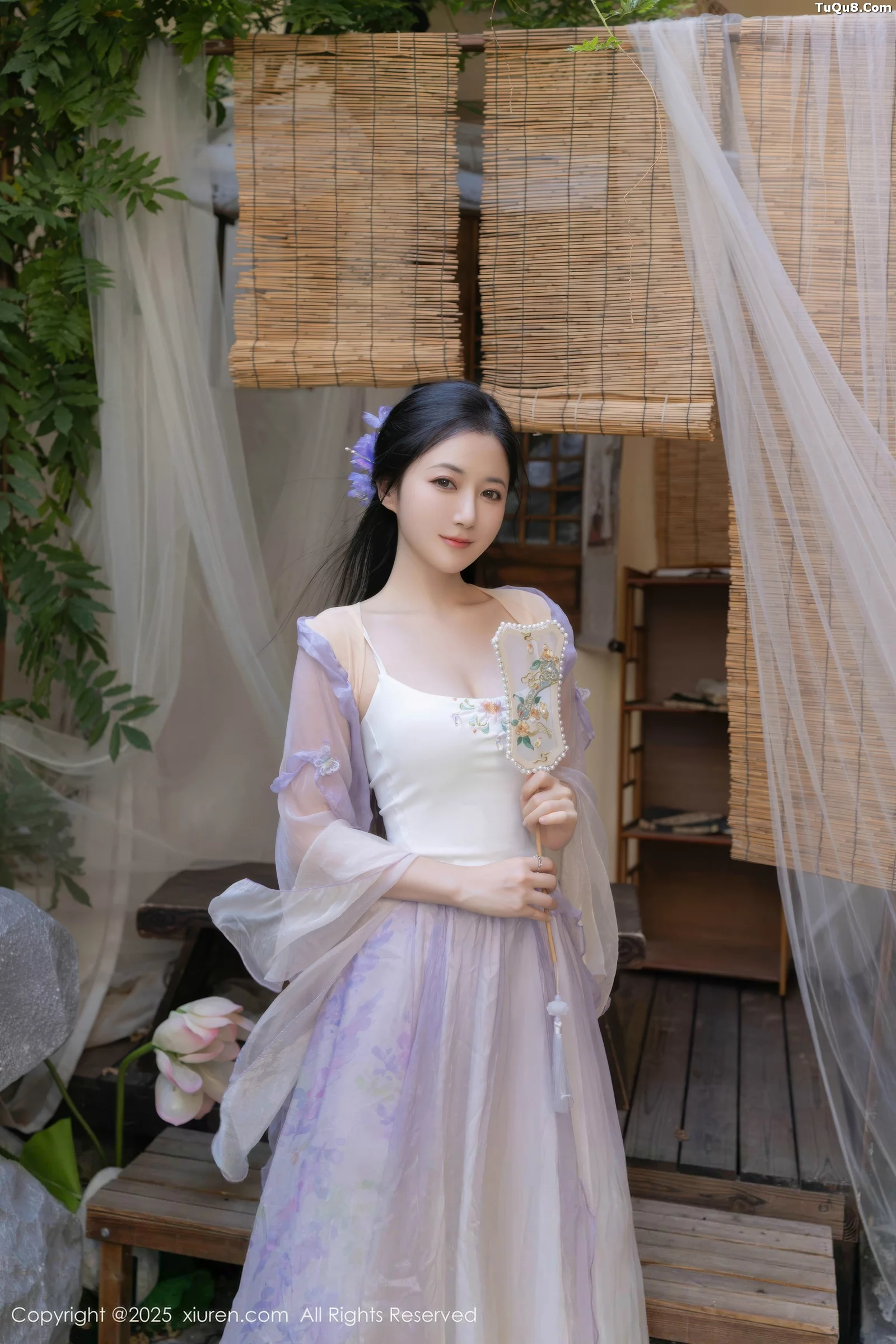 [XiuRen]高清写真图 2025.09.05 No.10737 鱼子酱Fish 紫色连衣裙