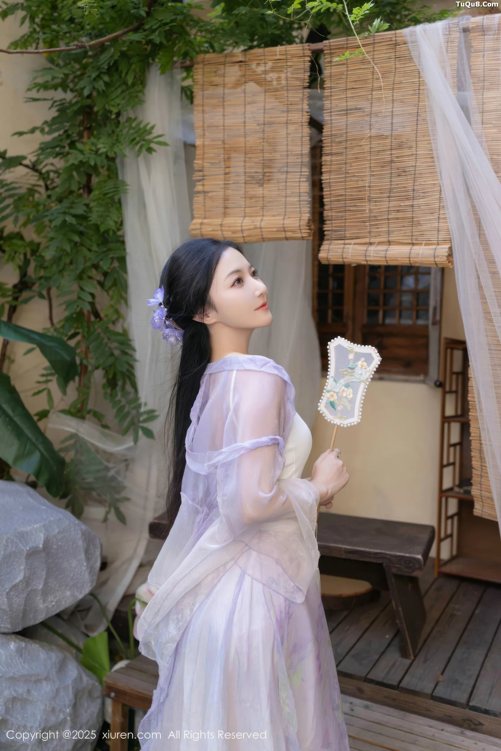[XiuRen]高清写真图 2025.09.05 No.10737 鱼子酱Fish 紫色连衣裙