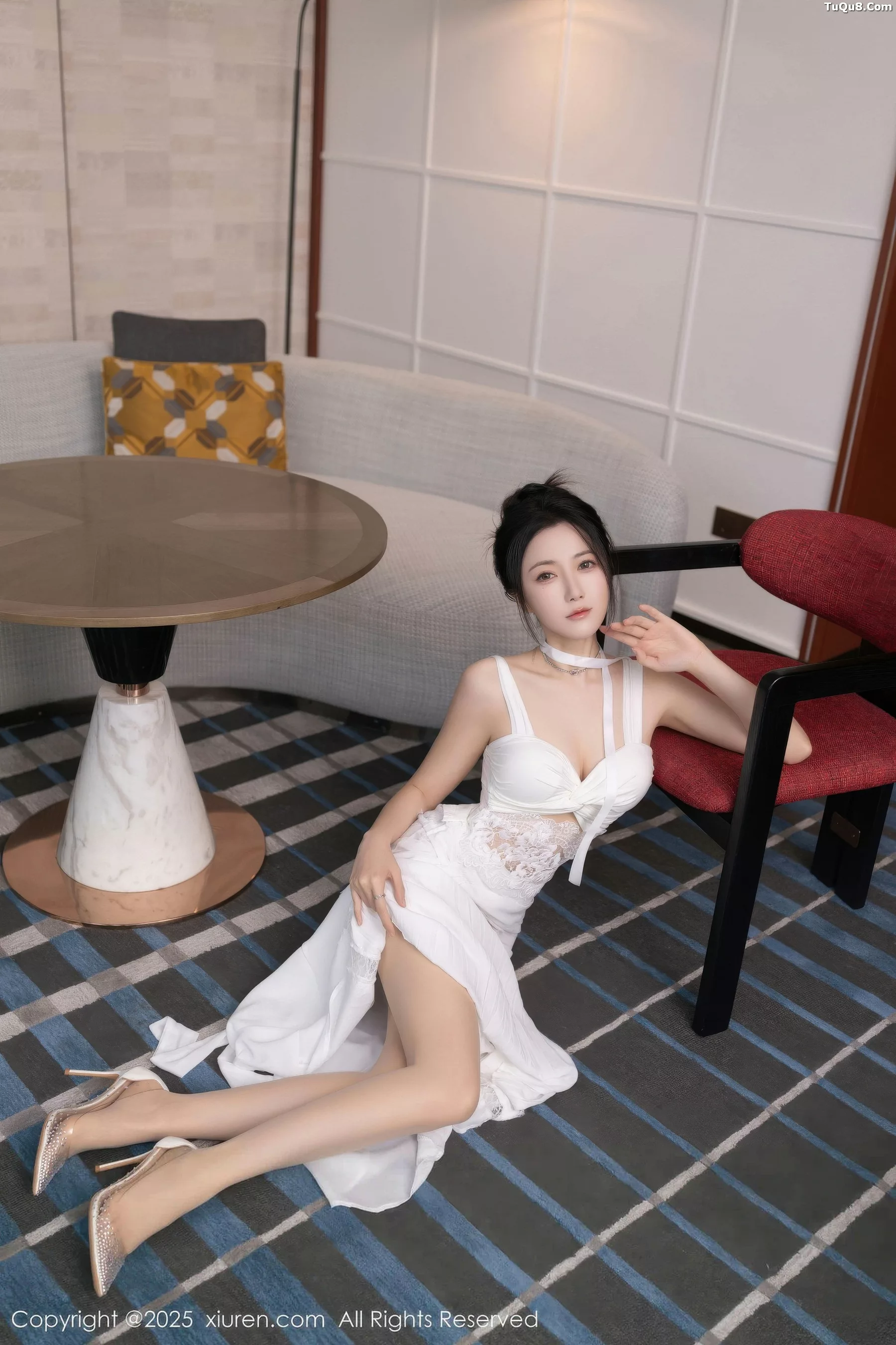 [XiuRen]高清写真图 2025.10.24 No.10911 鱼子酱Fish 无内肉丝