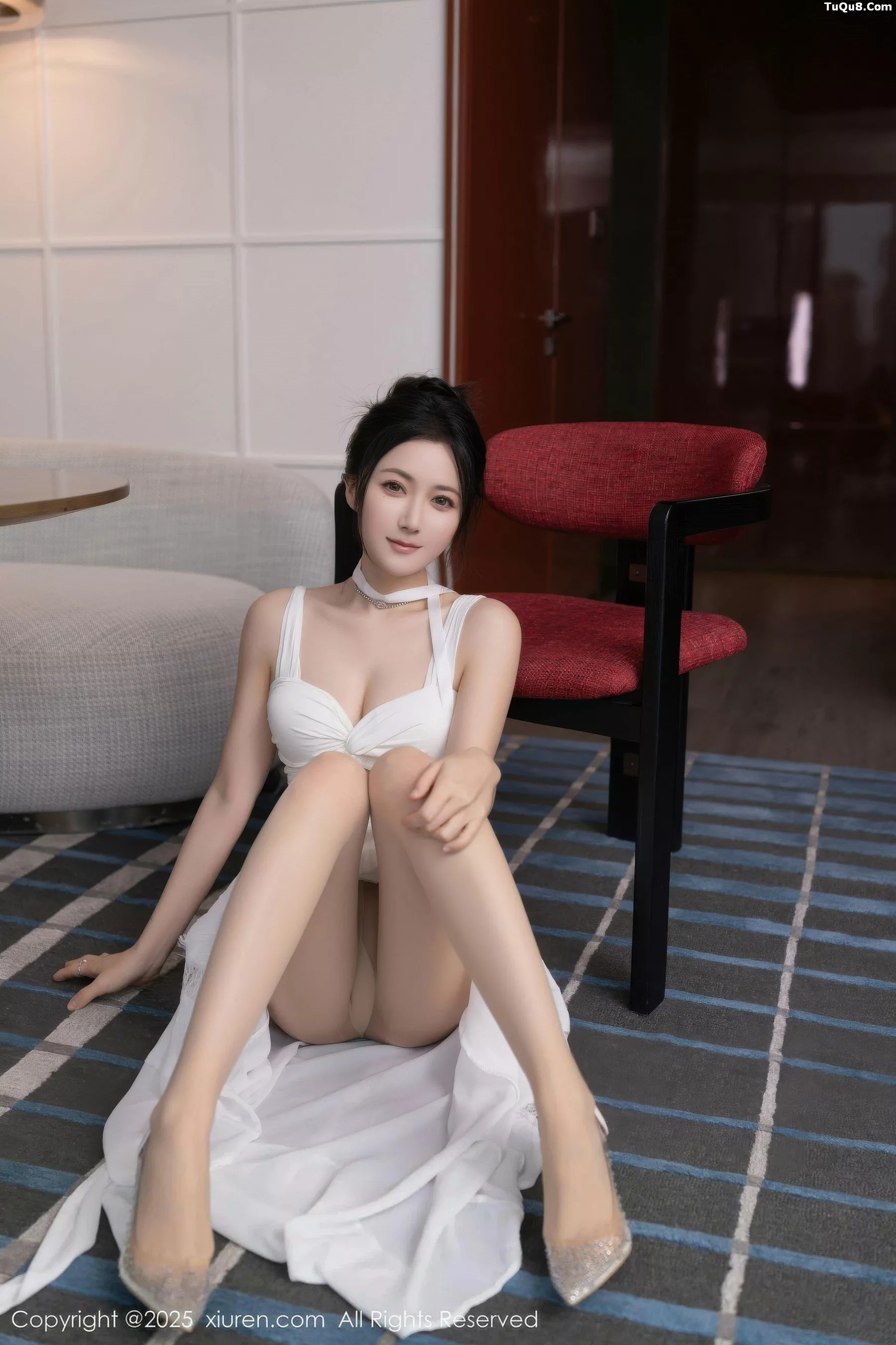 [XiuRen]高清写真图 2025.10.24 No.10911 鱼子酱Fish 无内肉丝