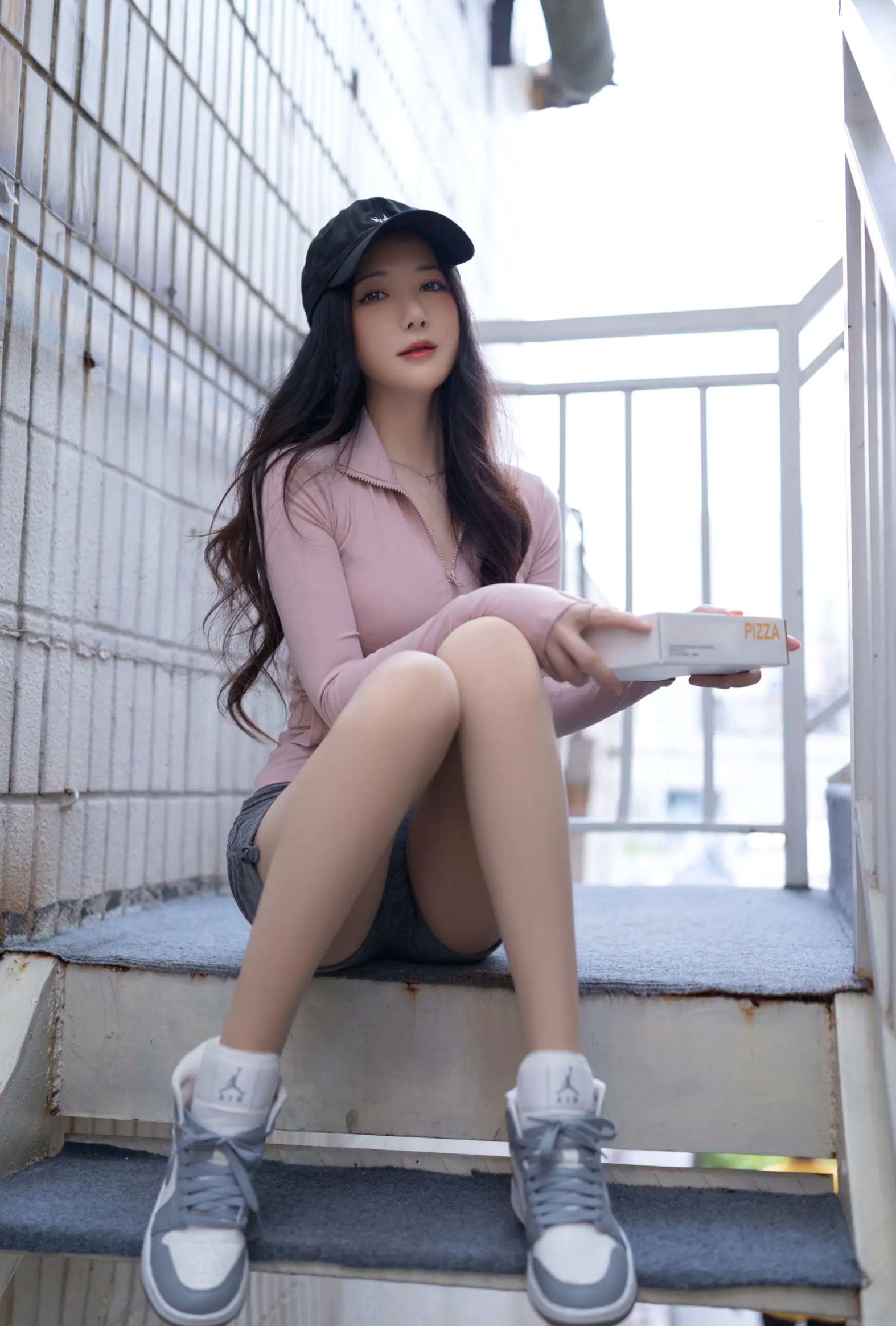 [XR] 鱼子酱Fish 披萨主题创意私房照，大尺度性感身材曲线呈现