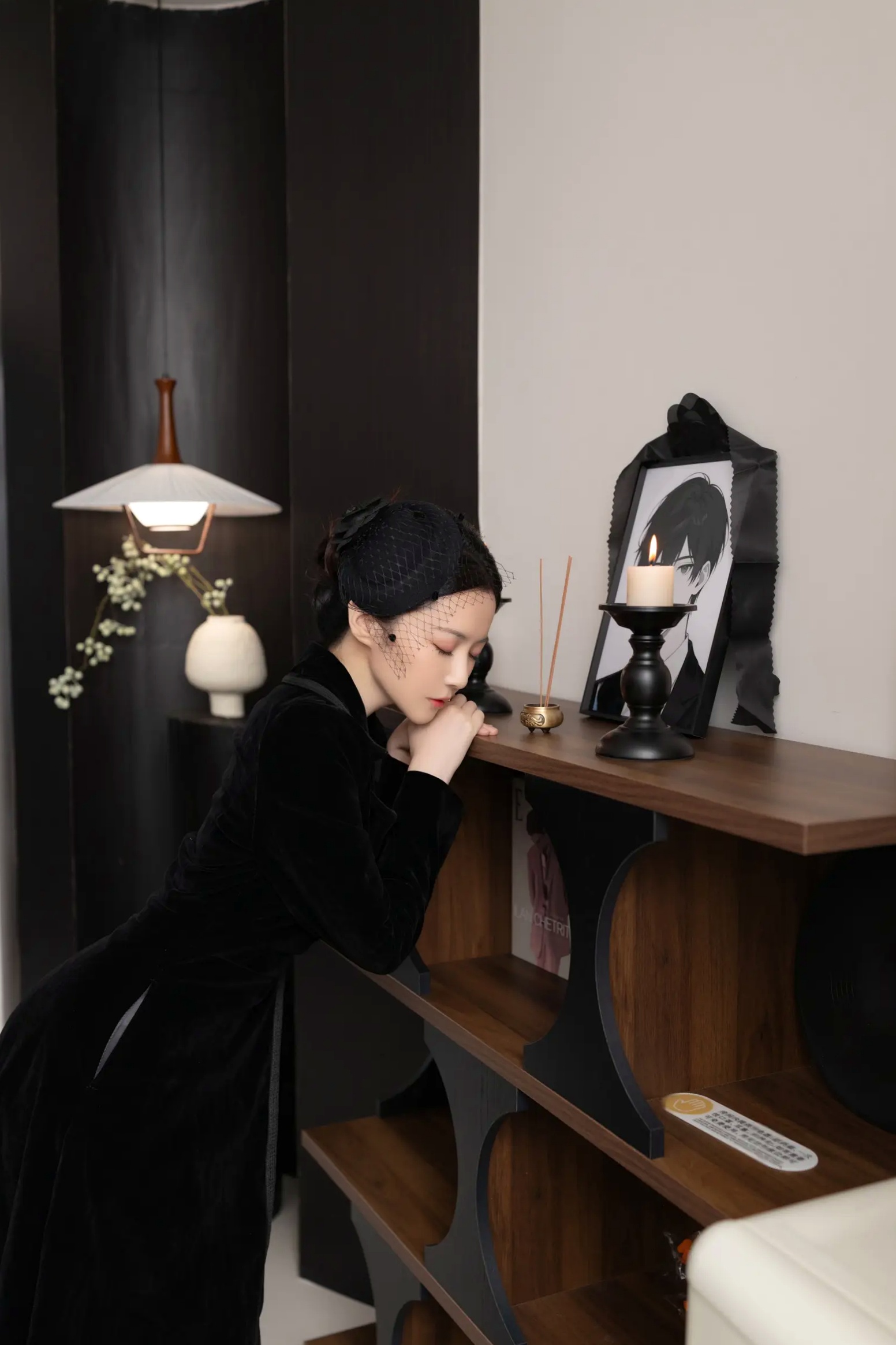 [XR] 鱼子酱Fish 未亡人系列高清私房写真，神秘蕾丝黑丝制服诱惑，极致身材尽显成熟冷艳风采 [120P]