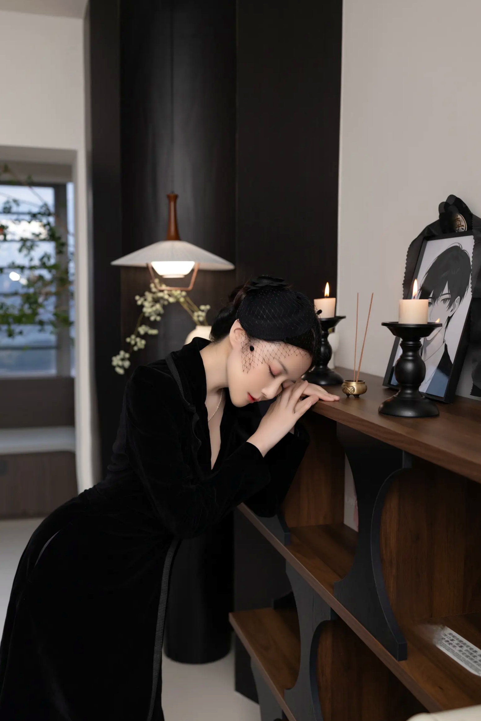 [XR] 鱼子酱Fish 未亡人系列高清私房写真，神秘蕾丝黑丝制服诱惑，极致身材尽显成熟冷艳风采 [120P]