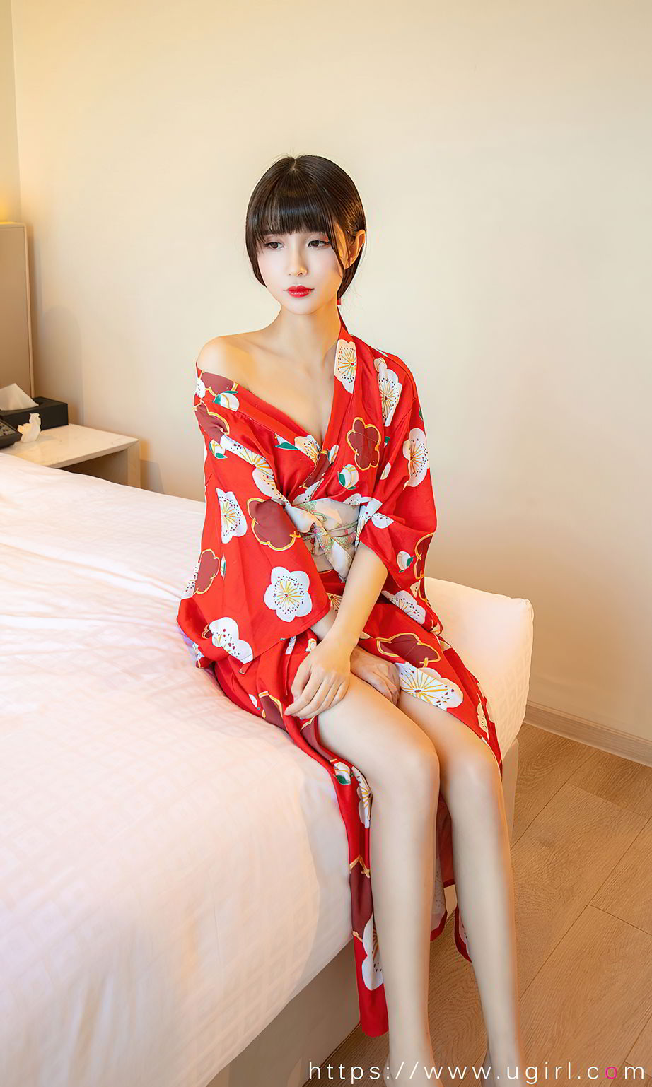 猫猫多情的猫咪 婀娜多姿的日式少女