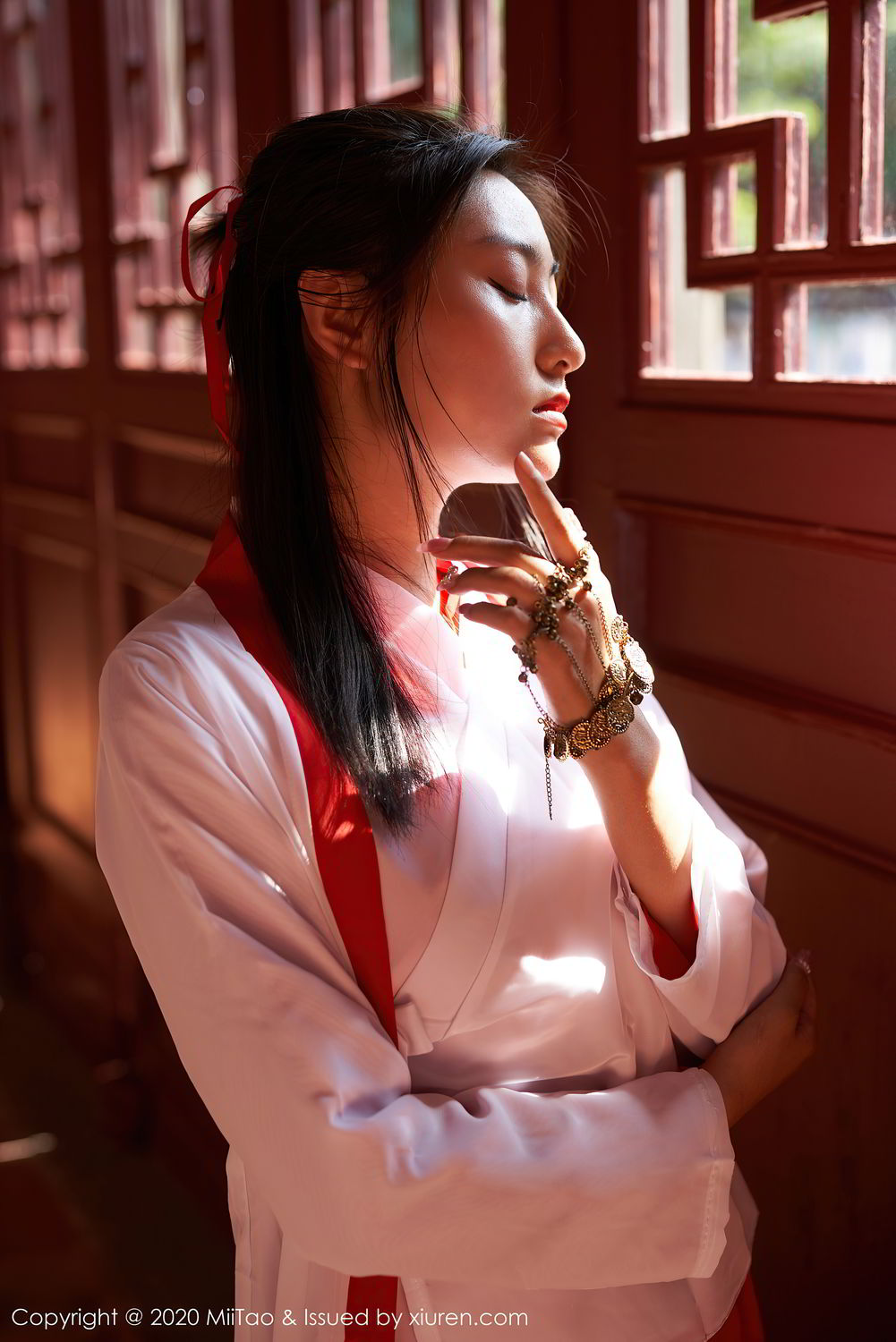 [MiiTao]高清写真图 2020.09.02 VOL.142 茵茵简