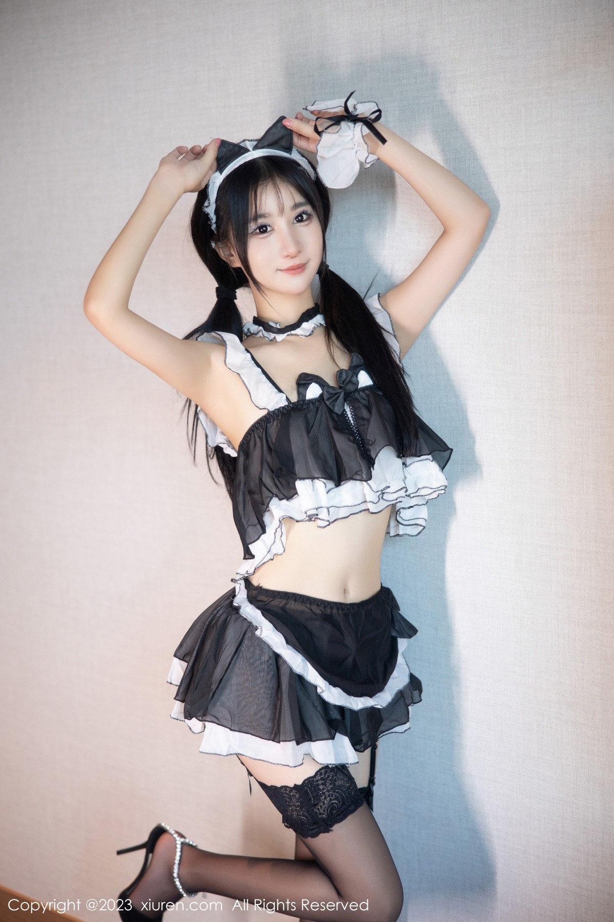 [XiuRen]高清写真图 2023.05.24 No.6795 小果冻儿 黑丝美腿