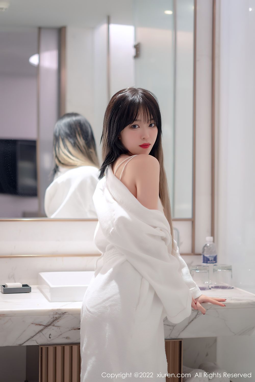 [XiuRen]高清写真图 2022.02.21 No.4611 奶瓶.