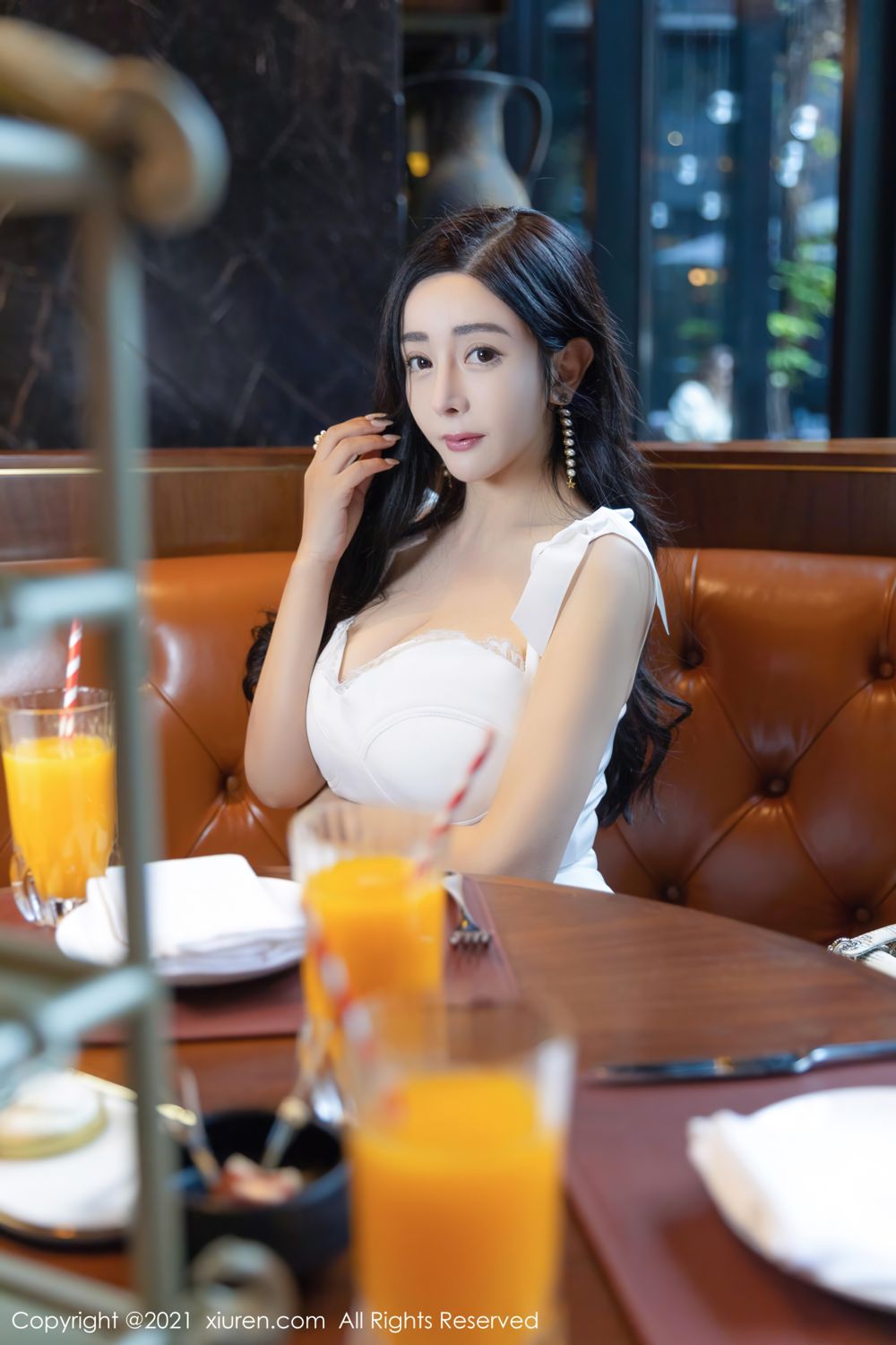 [XiuRen]高清写真图 2021.11.02 No.4155 允薾