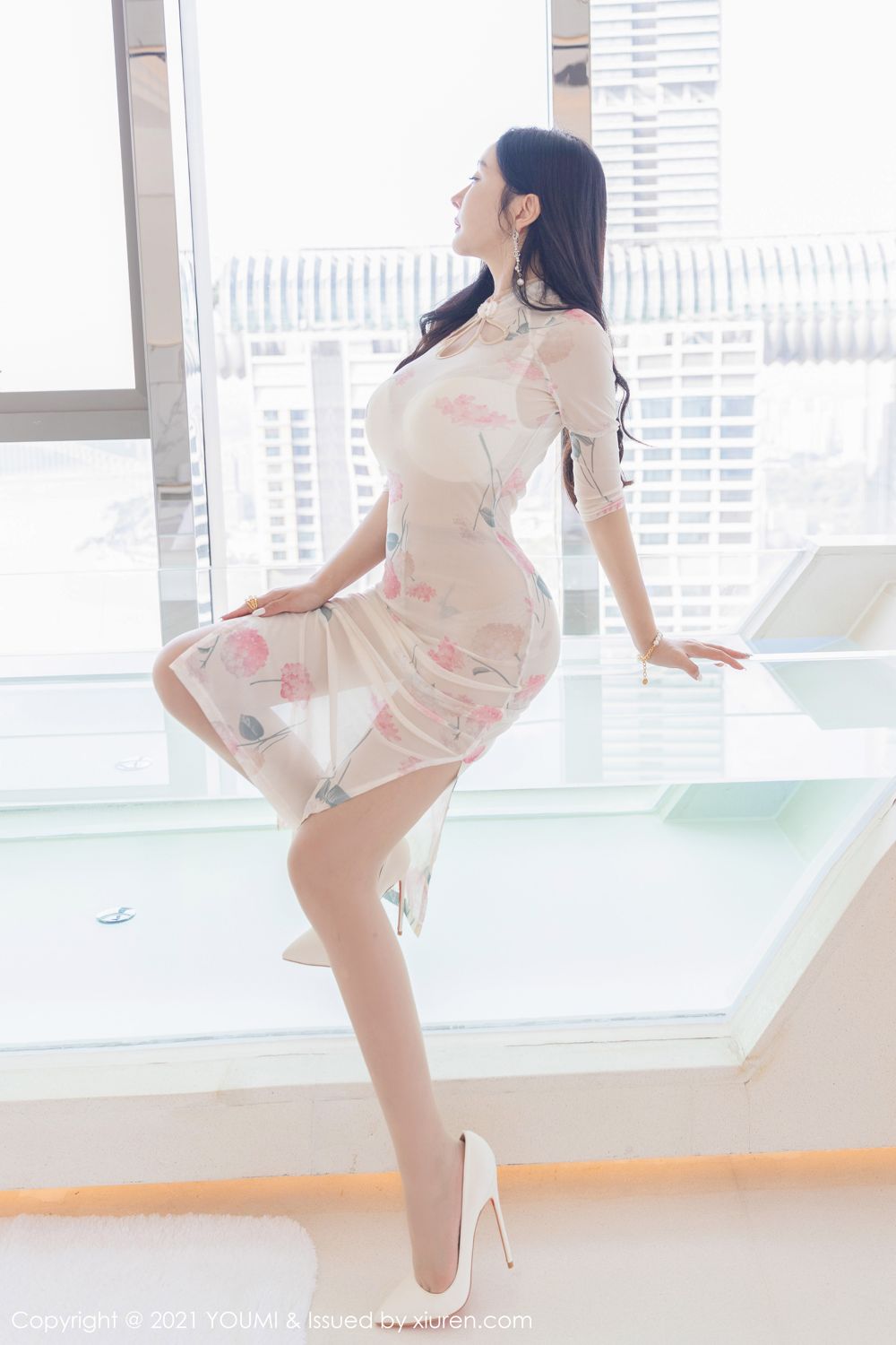 [YOUMI]高清写真图 2021.10.18 VOL.706 允薾
