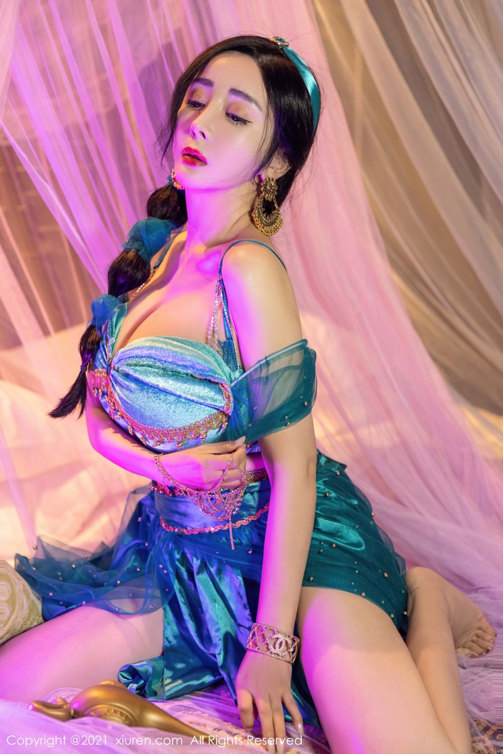 [XiuRen秀人网]高清写真图 2021.11.19 No.4243 允薾