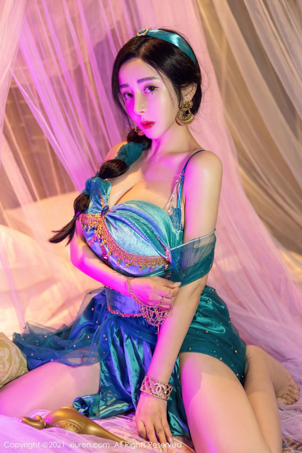 [XiuRen秀人网]高清写真图 2021.11.19 No.4243 允薾