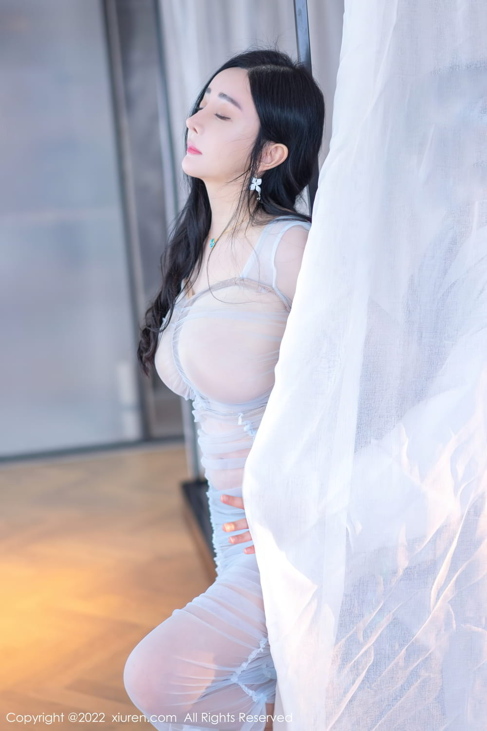 [XiuRen]高清写真图 2022.09.01 No.5526 允薾
