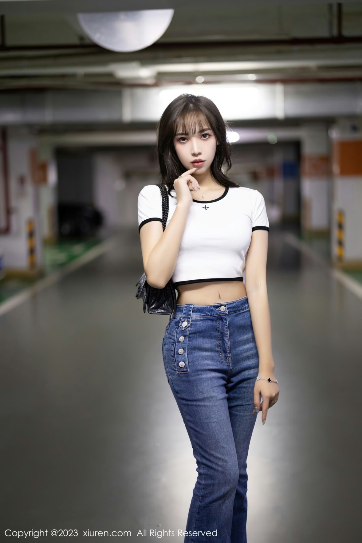 [XiuRen]高清写真图 2023.01.19 No.6160 郑颖姗Bev 蕾丝内衣
