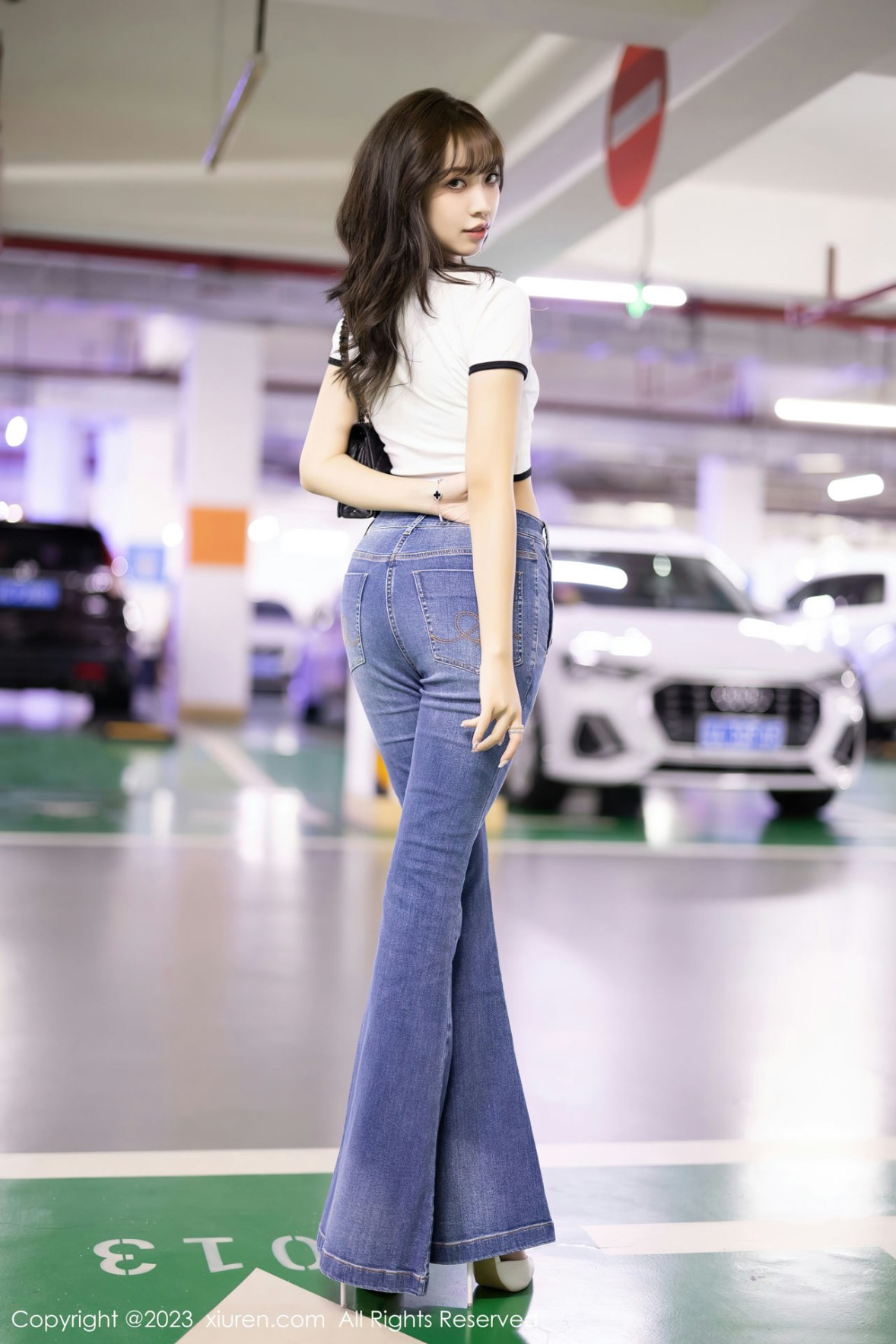 [XiuRen]高清写真图 2023.01.19 No.6160 郑颖姗Bev 蕾丝内衣