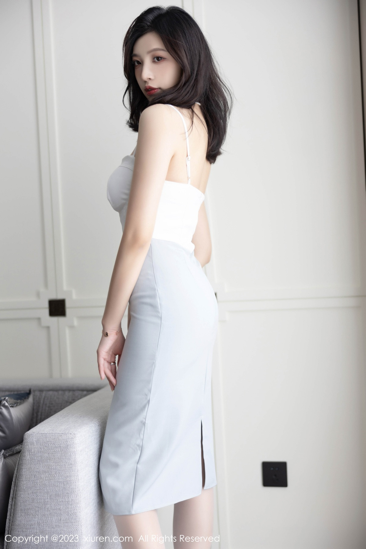 [XiuRen]高清写真图 2023.06.12 No.6898 郑颖姗Bev 丝袜美腿
