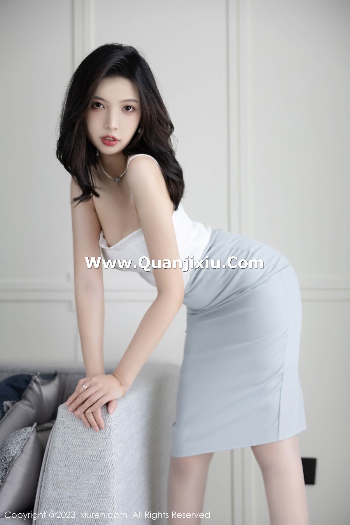 [XiuRen]高清写真图 2023.06.12 No.6898 郑颖姗Bev 丝袜美腿