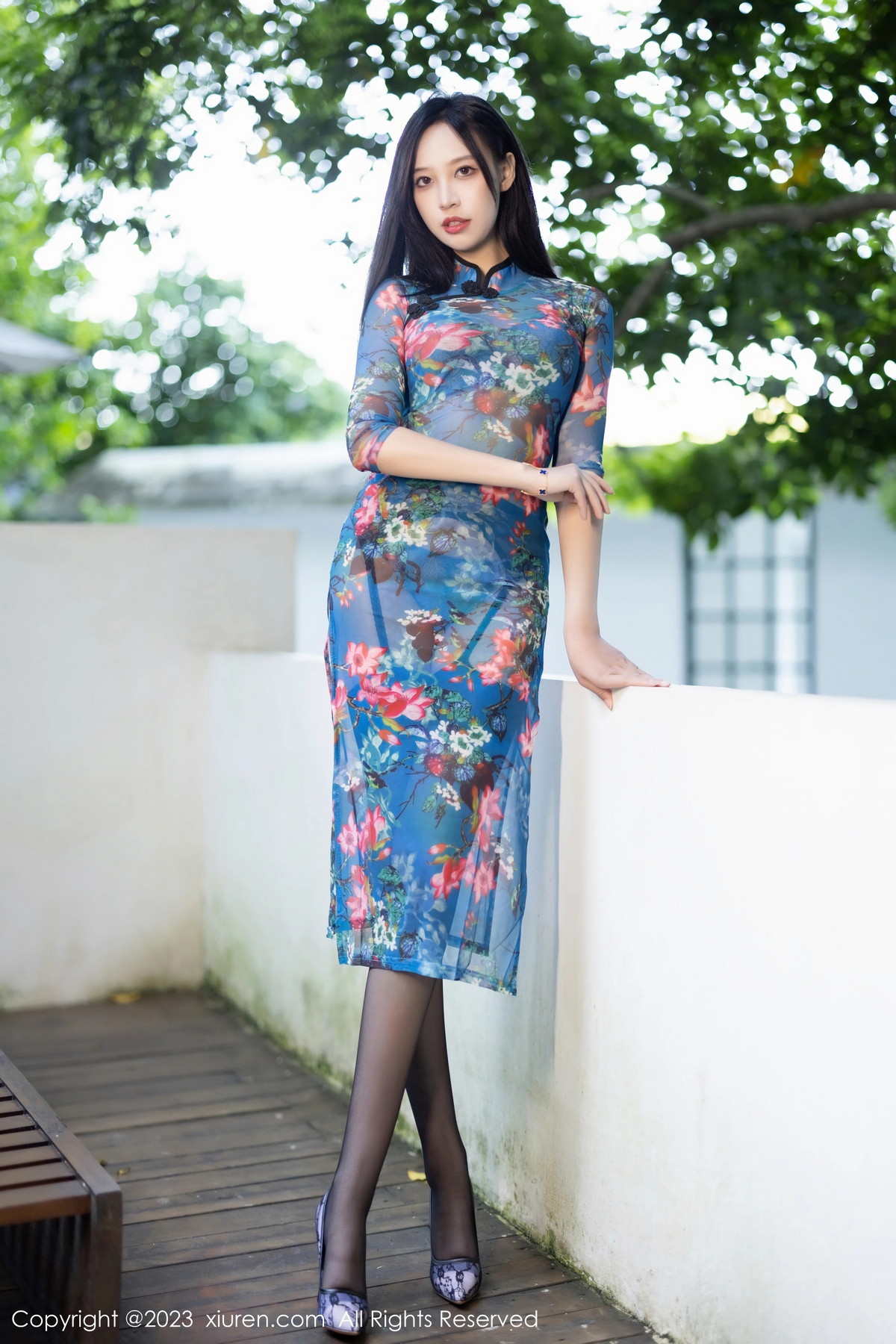 [XiuRen]高清写真图 2023.08.23 No.7271 郑颖姗Bev 旗袍美腿