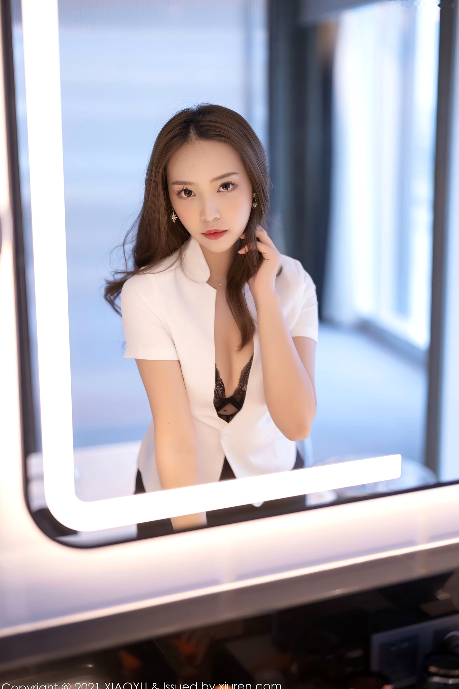XiaoYu语画界郑颖姗黑丝连体内衣写真，气质御姐室内私房美腿诱惑，展现高冷性感魅力