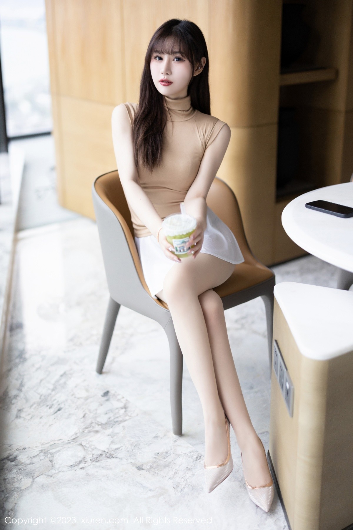 [XiuRen]高清写真图 2023.07.03 No.7013 张欣欣 短裙美腿
