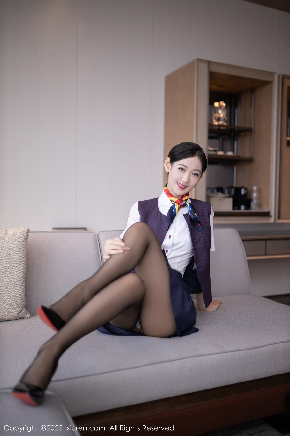 [XiuRen]高清写真图 2022.11.28 No.5922 唐安琪 制服黑丝