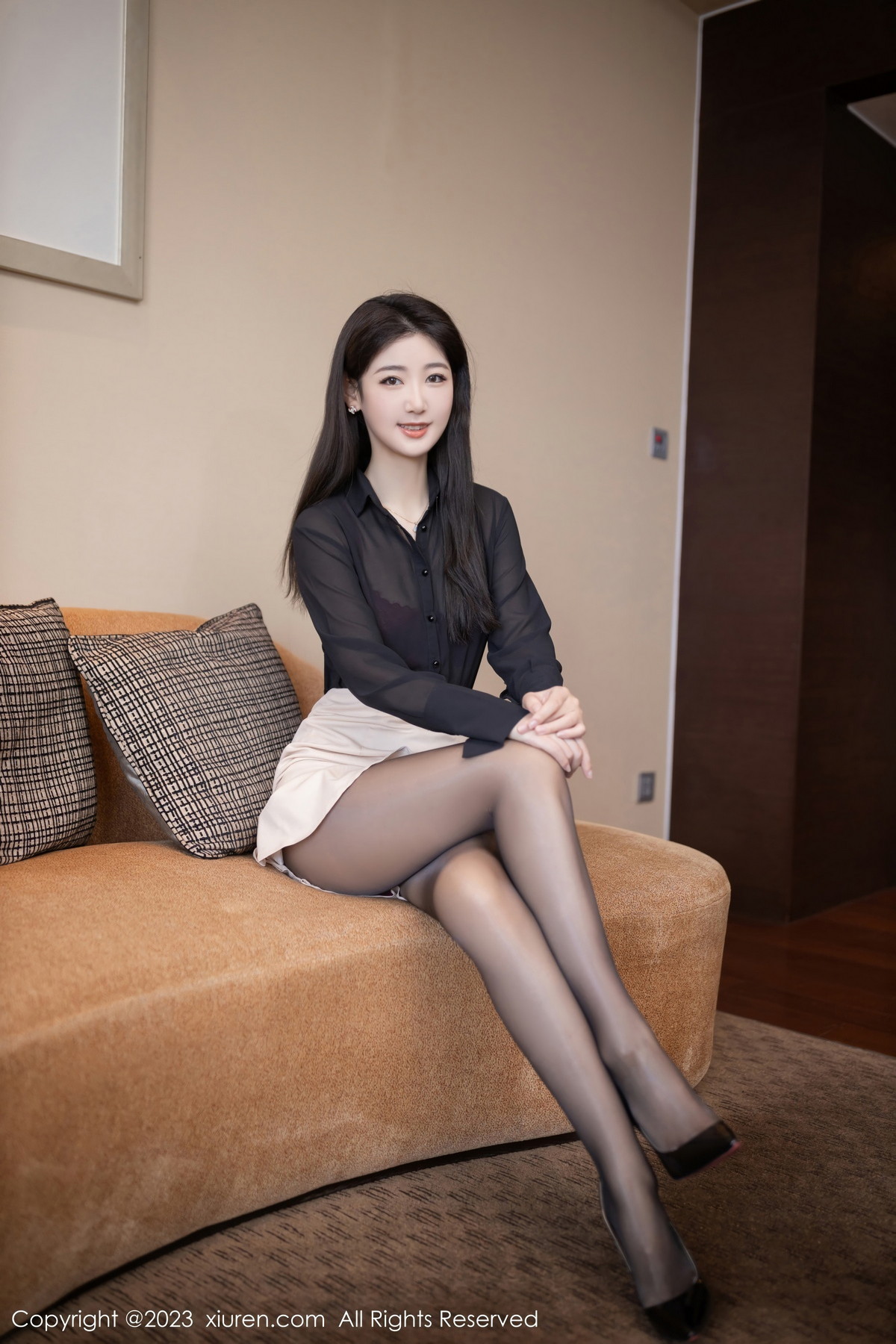 [XiuRen]高清写真图 2023.02.06 No.6223 唐安琪 黑丝美腿