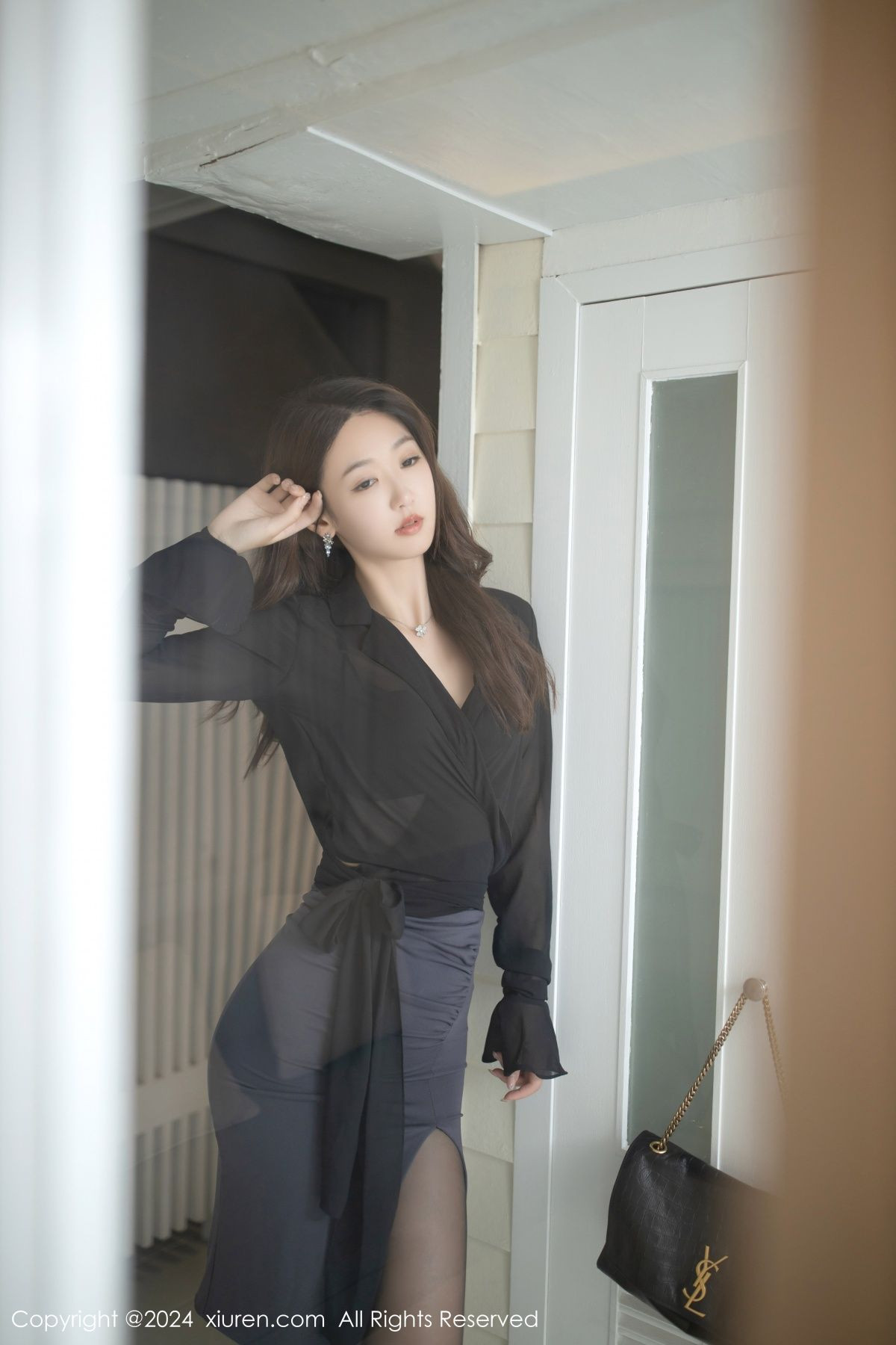 [XiuRen]高清写真图 2024.01.29 No.8034 唐安琪 黑丝美腿