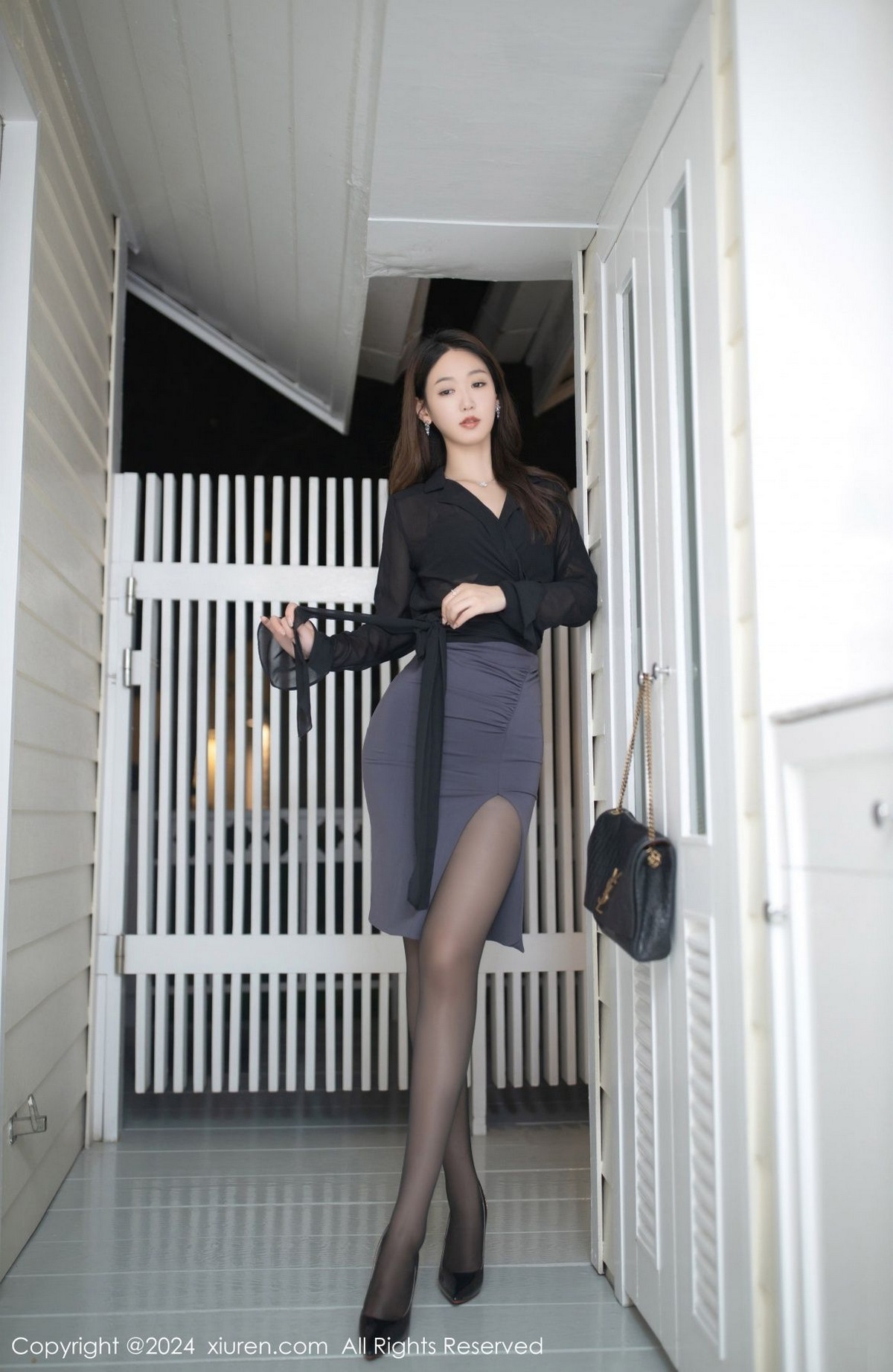 [XiuRen]高清写真图 2024.01.29 No.8034 唐安琪 黑丝美腿