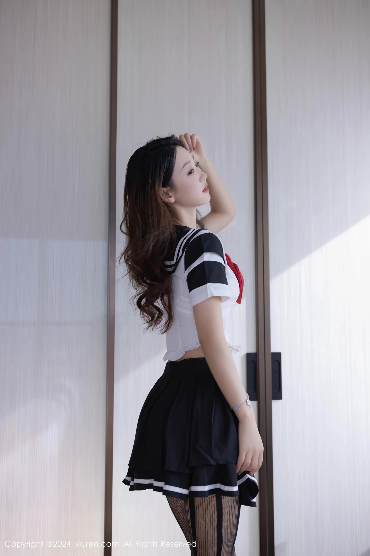 [XiuRen]高清写真图 2024.03.25 No.8287 唐安琪 黑丝美腿