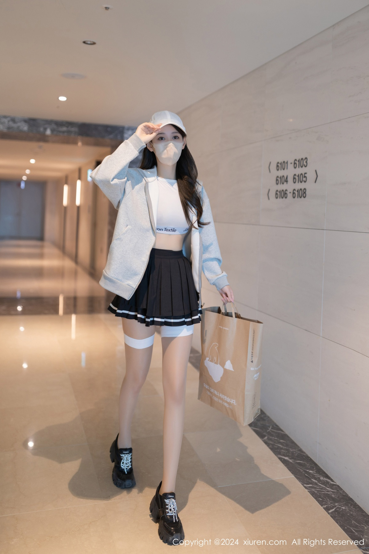 [XiuRen]高清写真图 2024.09.23 No.9196 唐安琪 丝袜美腿